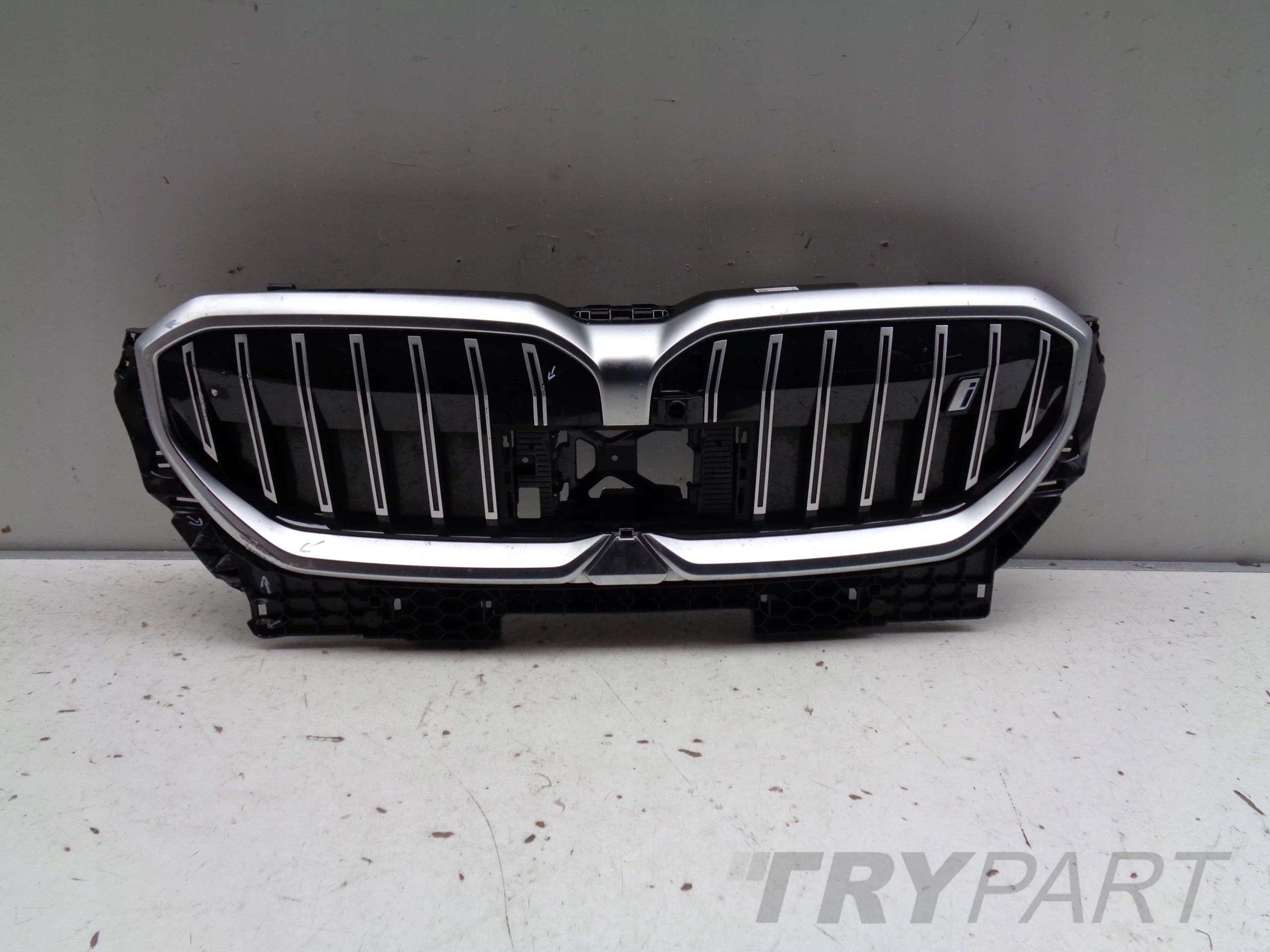 AIR INTAKE GRILLE RADIATOR GRILL BMW I5 G60