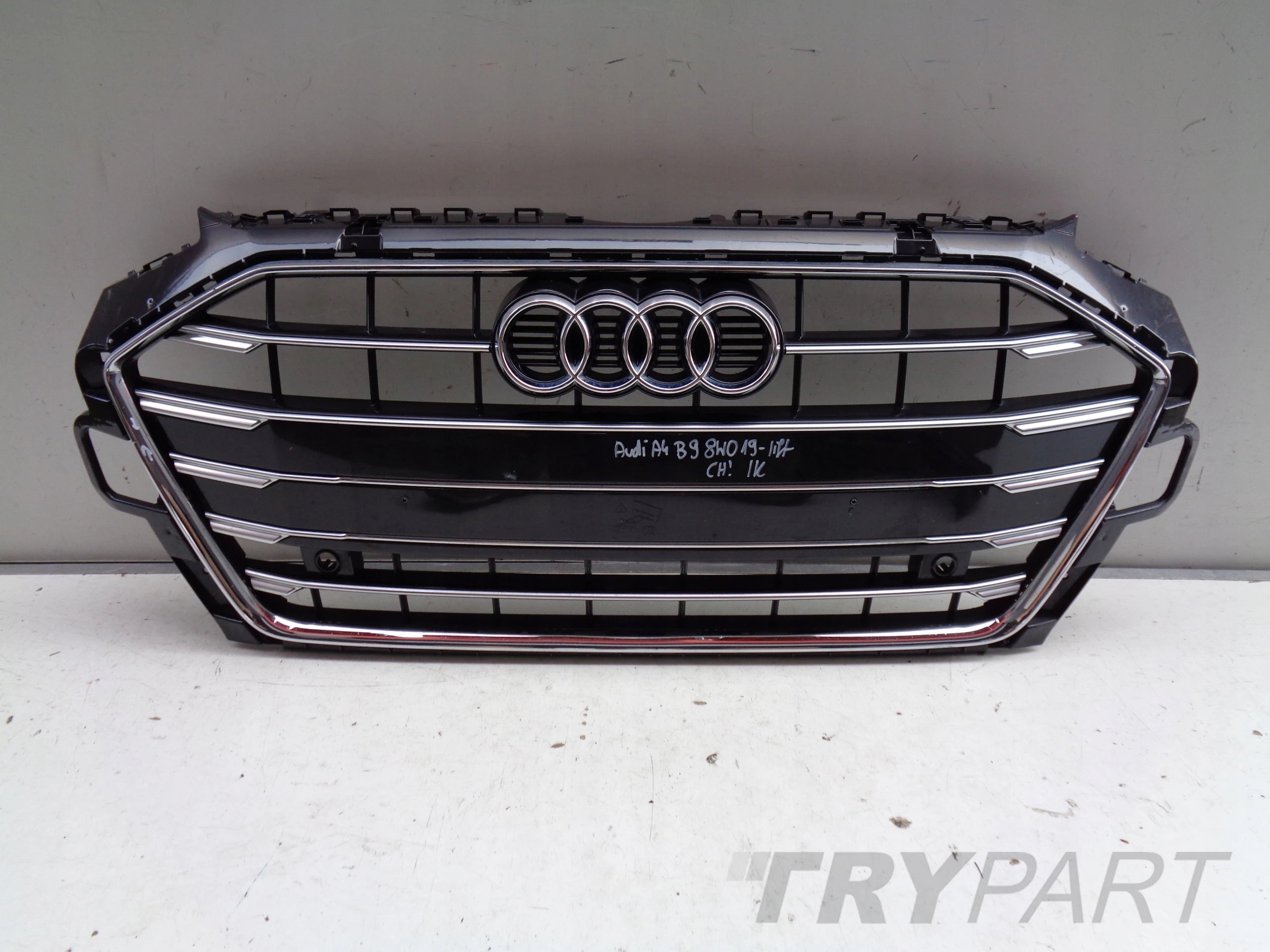 AUDI A4 B9 8W 8W0 19- LIFT Front Grill Grille