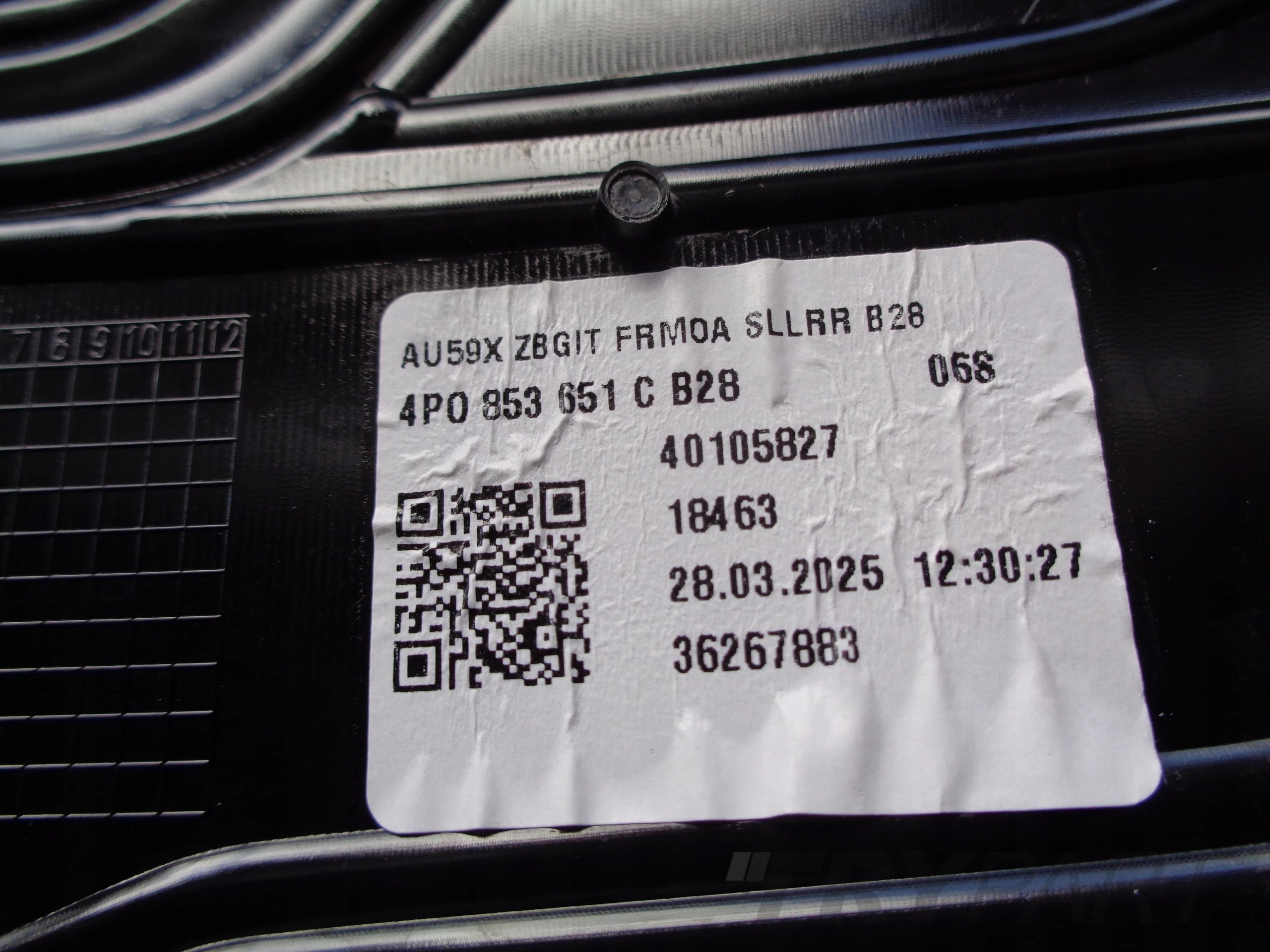 AUDI A6 C9 4P 4P0 24- Grille Cover