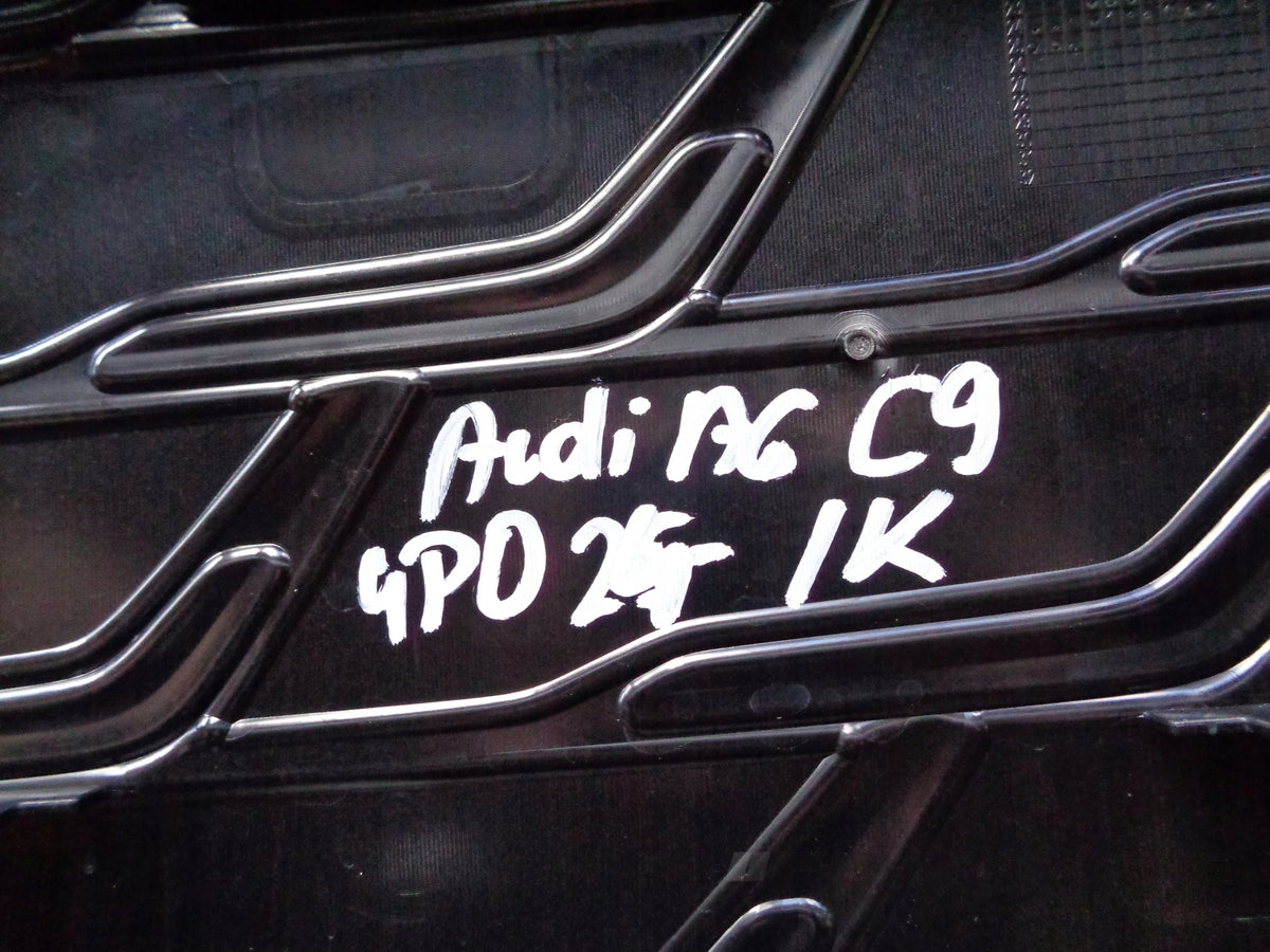 AUDI A6 C9 4P 4P0 24- Grille Cover