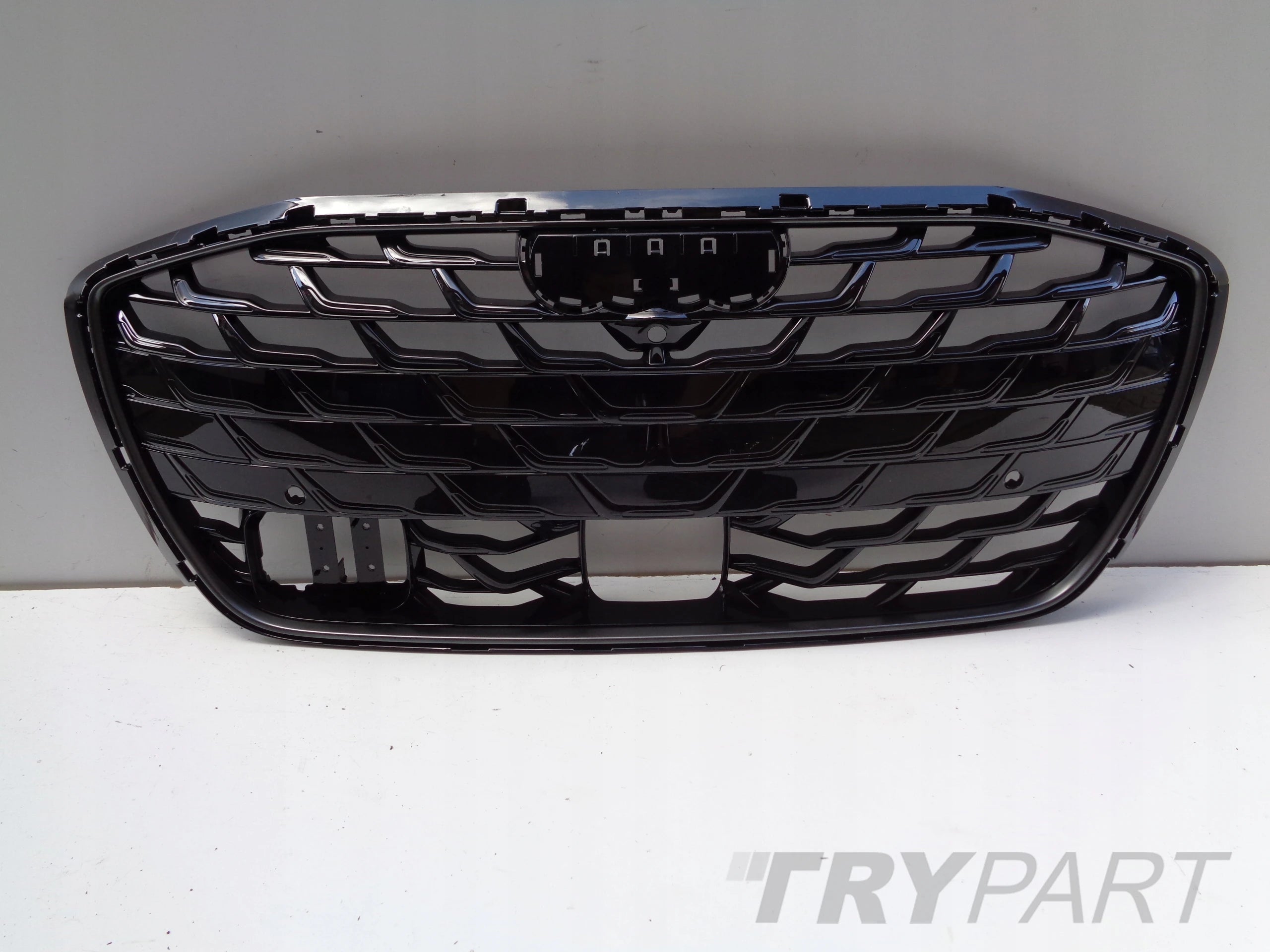 AUDI A6 C9 4P 4P0 24- Grille Cover