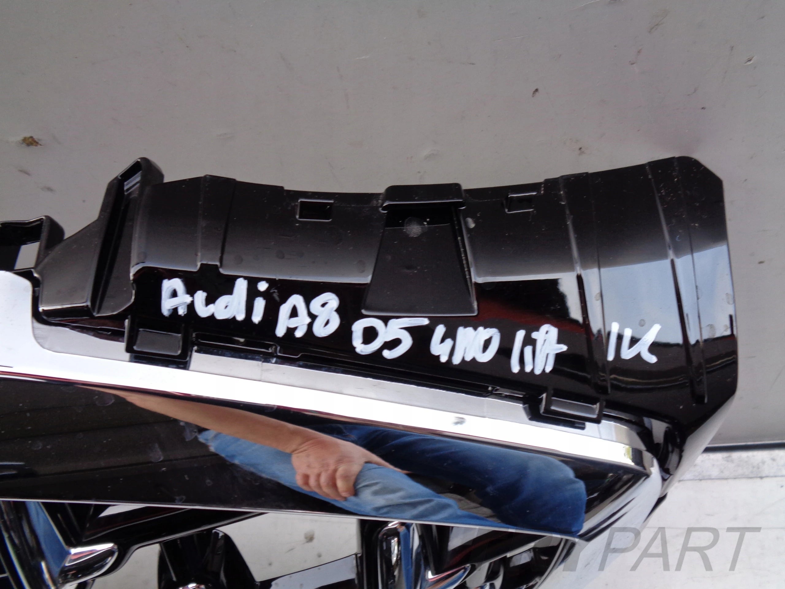 AUDI A8 D5 4N 4N0 21- FACELIFT GRILLE REPLACEMENT