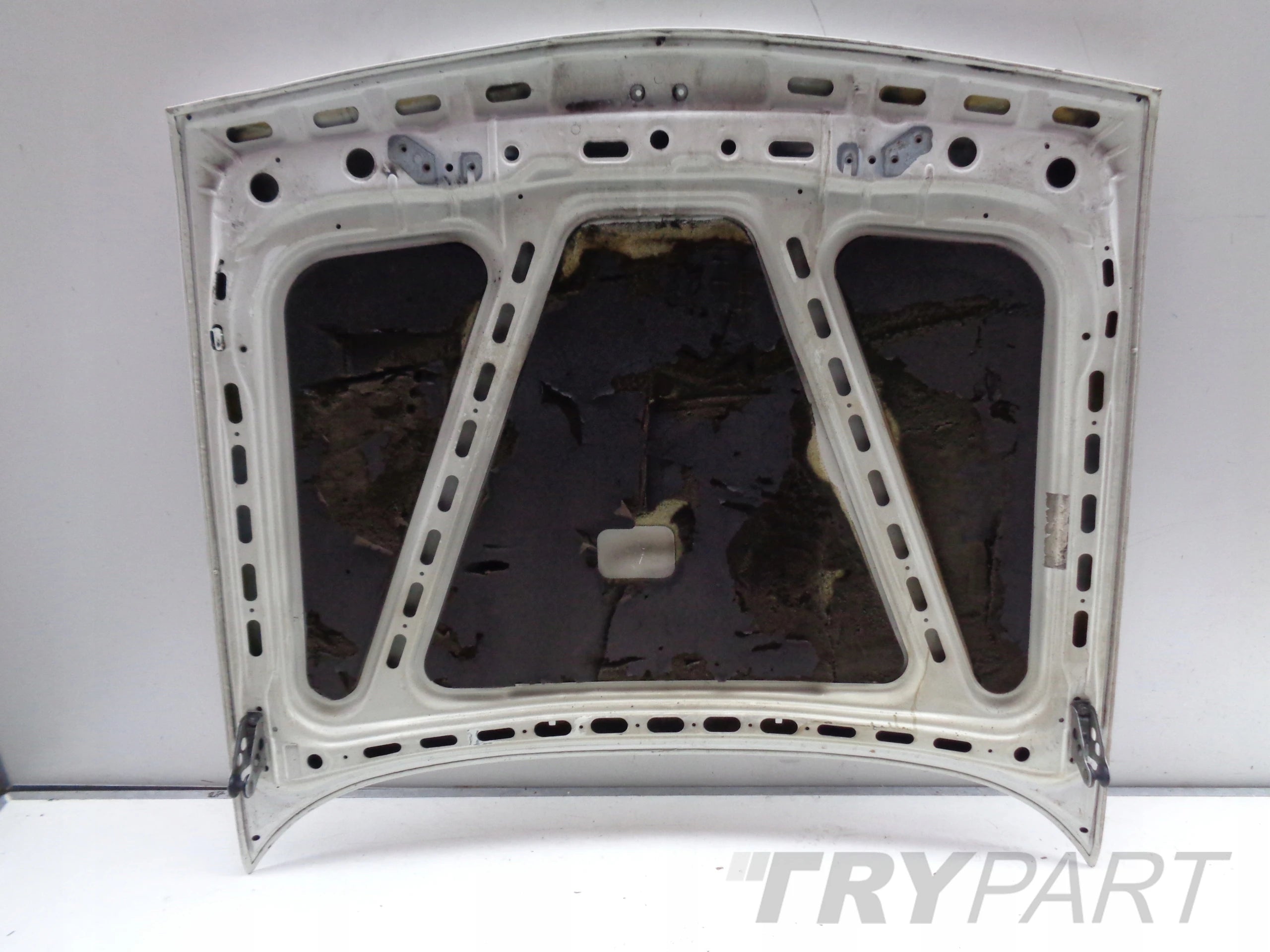BMW 3 E30 HOOD ENGINE COVER NO. 33447