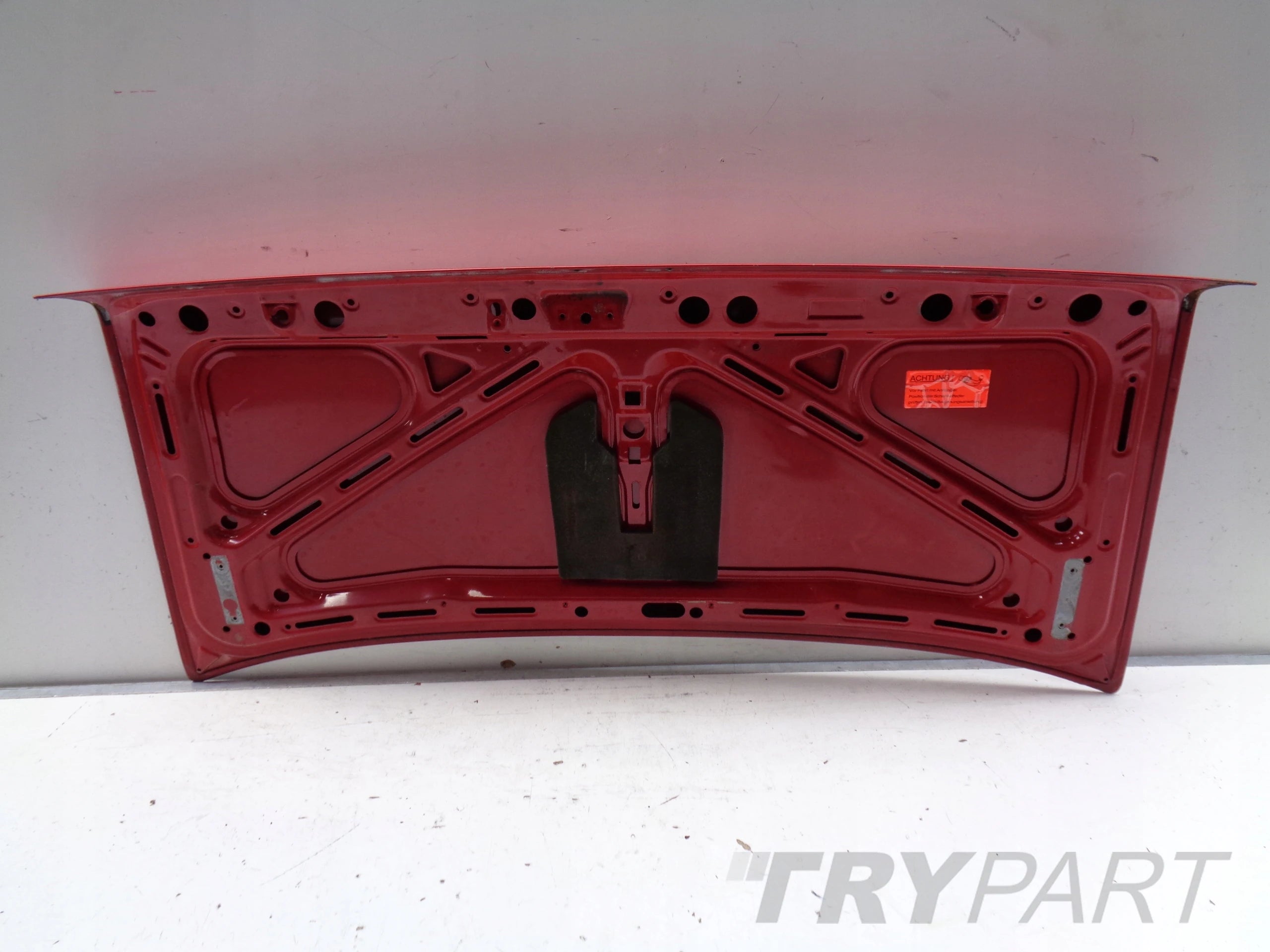BMW 3 E30 REAR TAILGATE NO. 35703