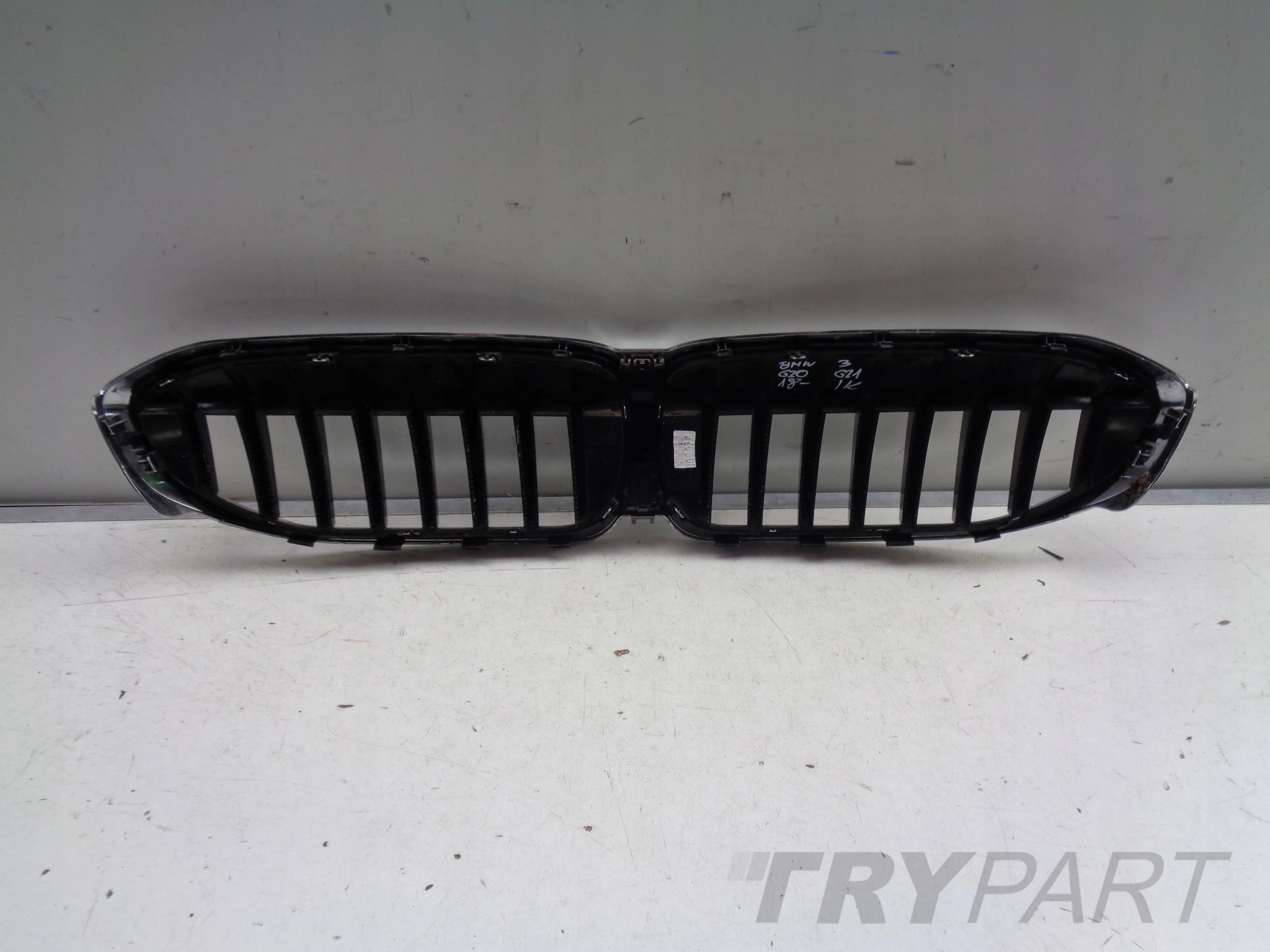BMW 3 G20 G21 18- Grille Cover