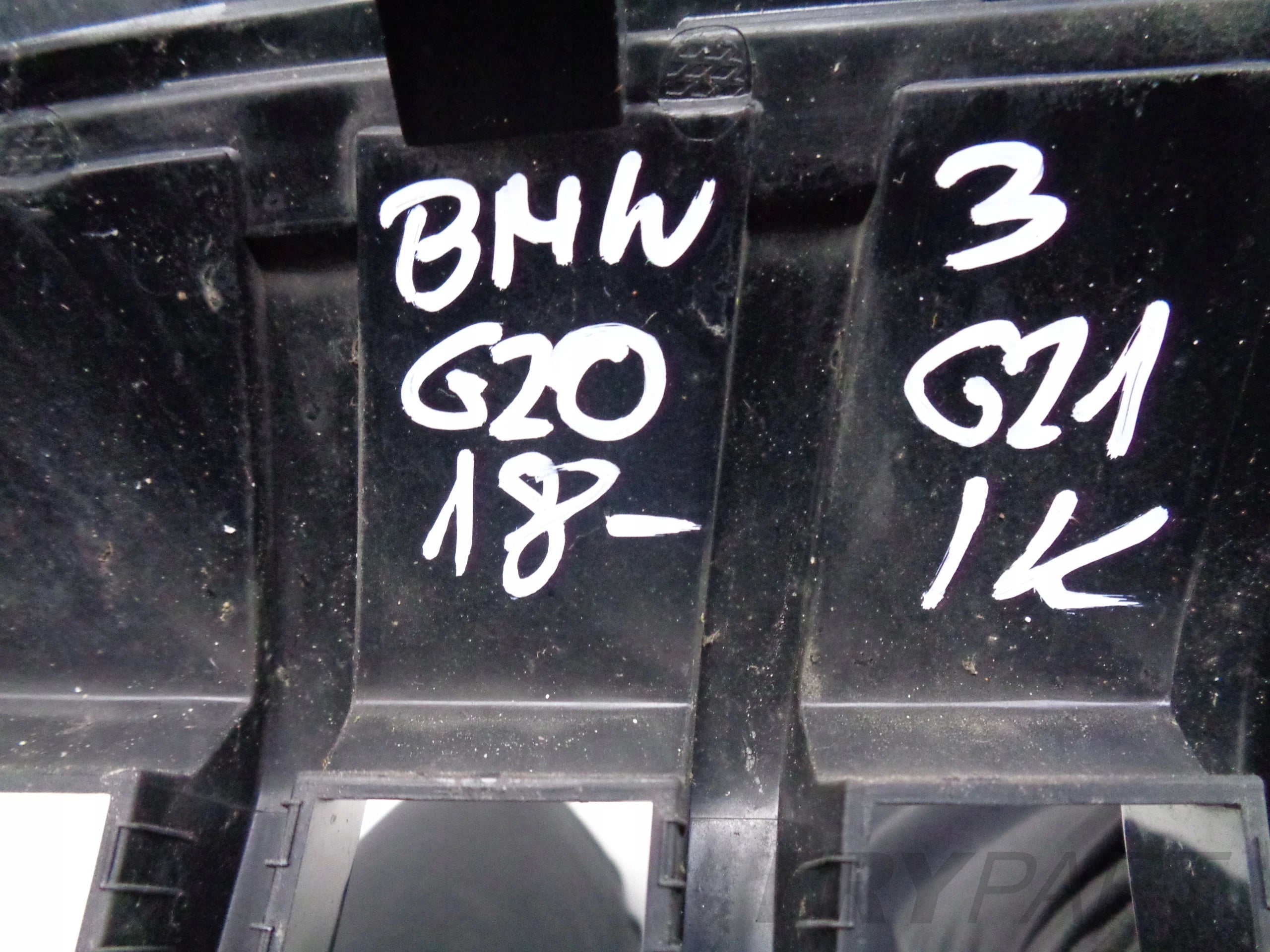 BMW 3 G20 G21 18- Grille Cover
