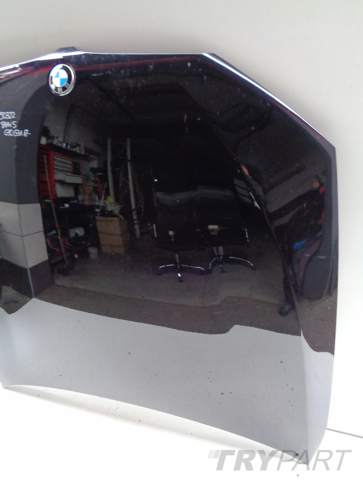 BMW 5 G30 G31 17- ENGINE HOOD COVER NO. 50322