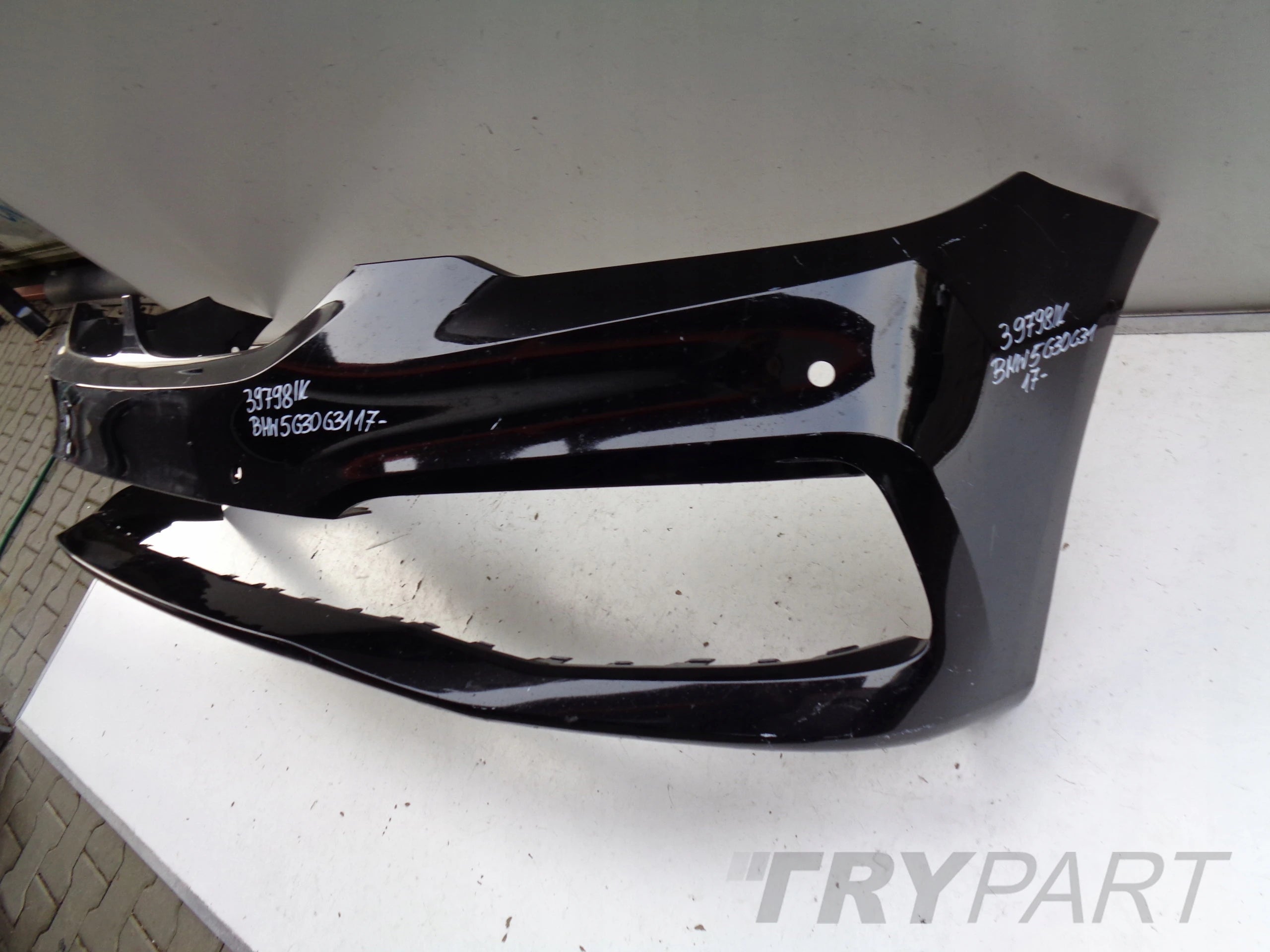BMW 5 G30 G31 17- FRONT BUMPER NO. 39798