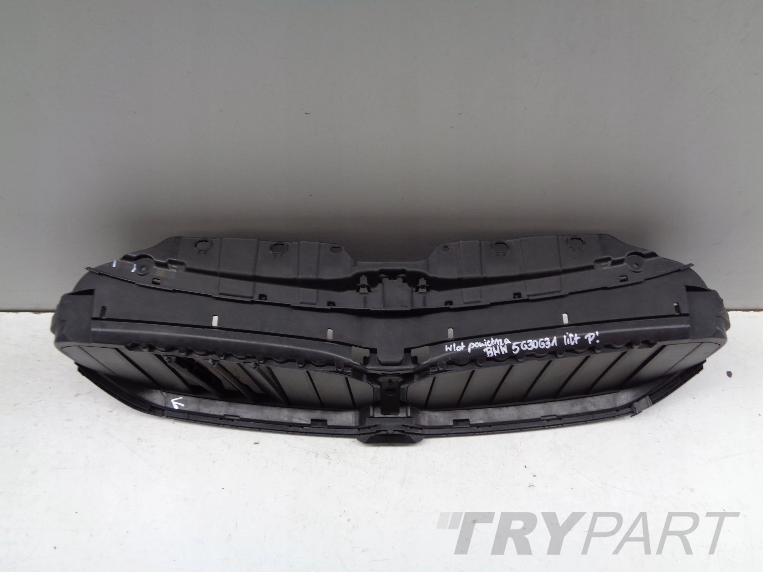 BMW 5 G30 G31 LCI STEERING WHEEL AIRDUCT