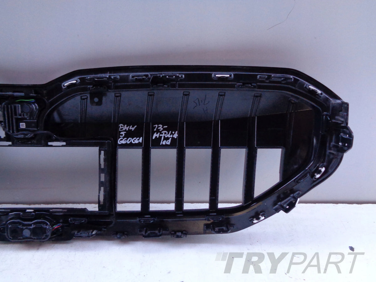 BMW 5 G60 G61 23- M-PACKET LED Grille Cover