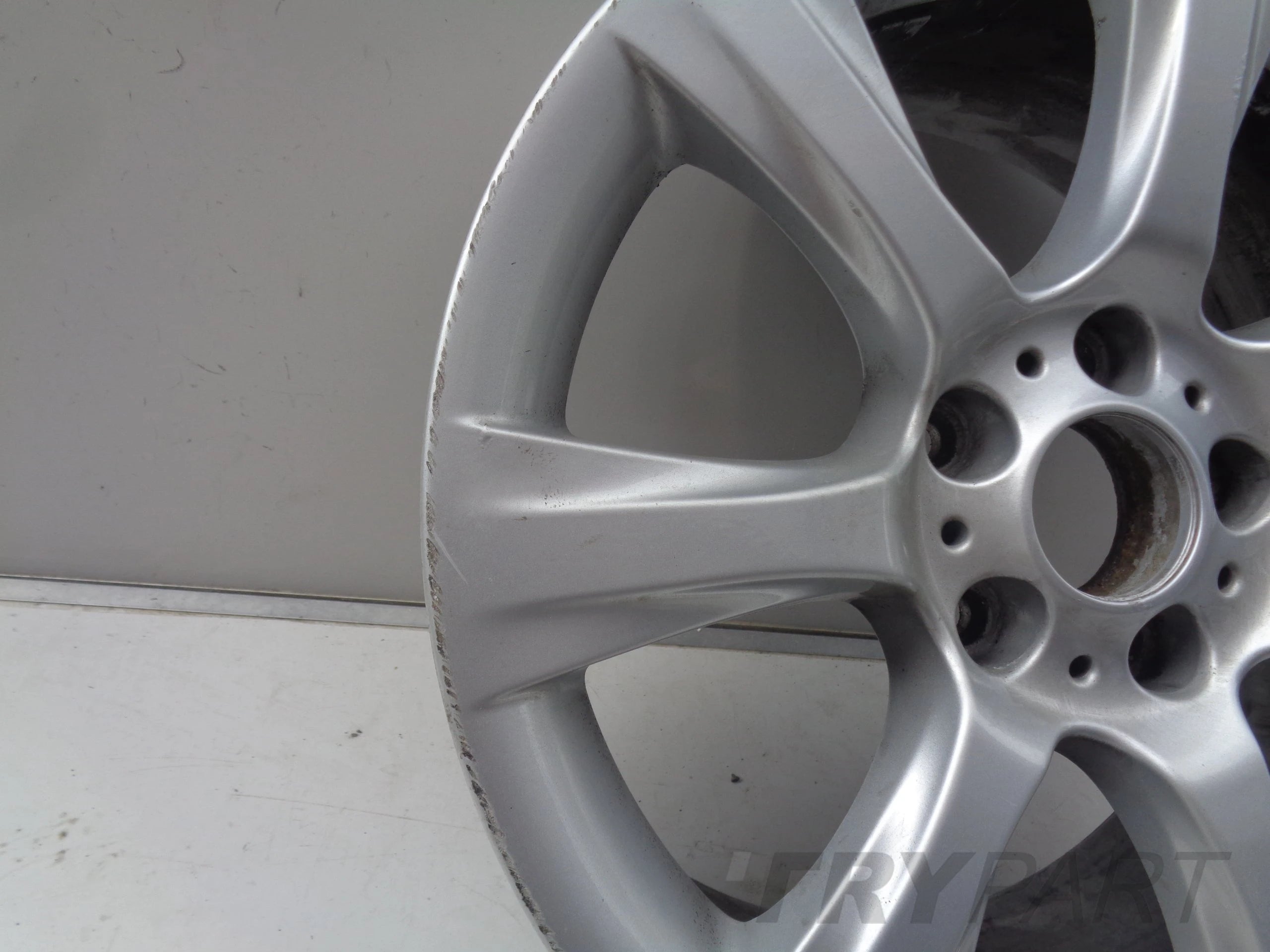 BMW Aluminum Wheel 8JX18 ET34 5X120