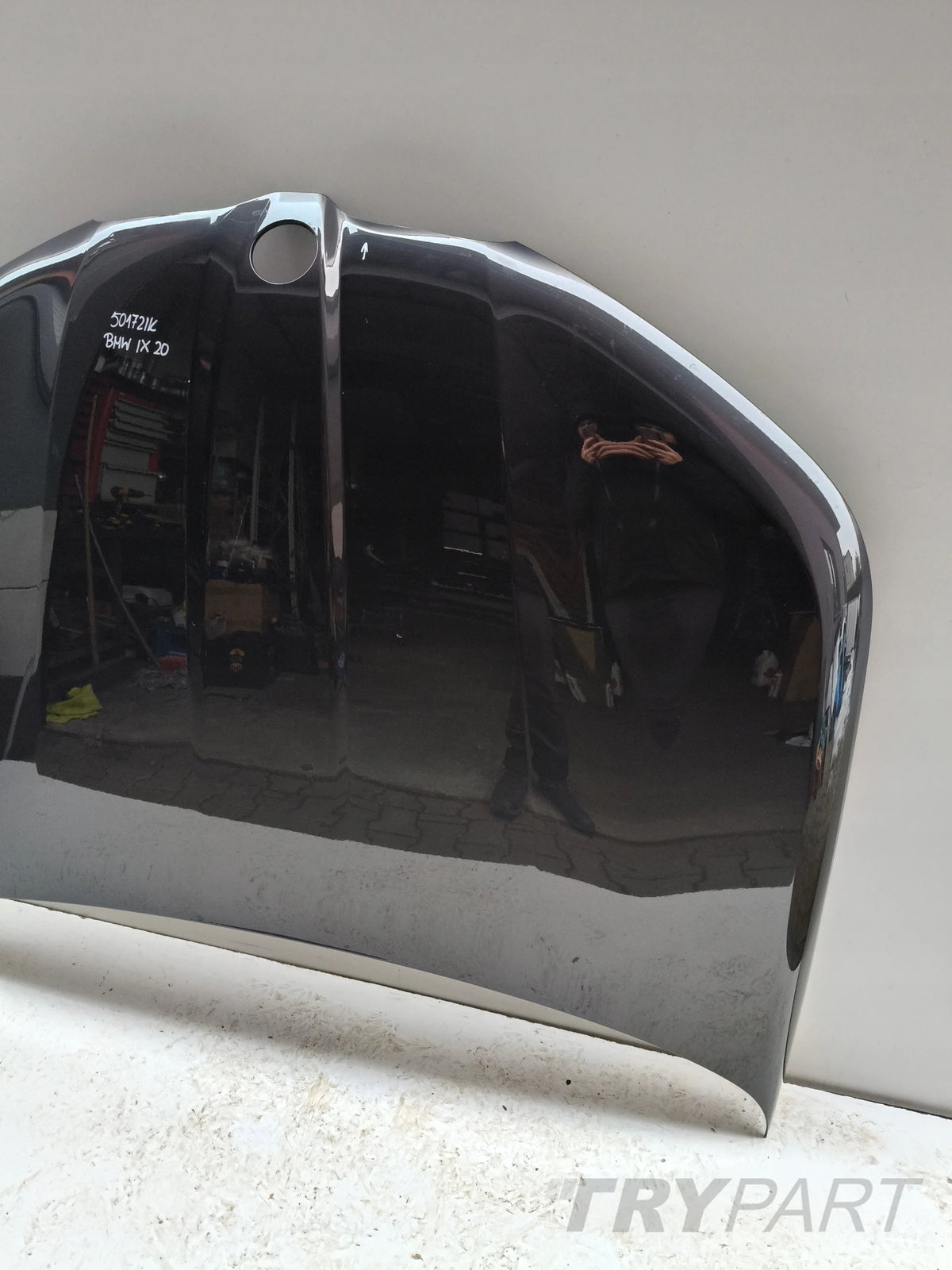 BMW IX I20 ENGINE HOOD COVER NO 50172