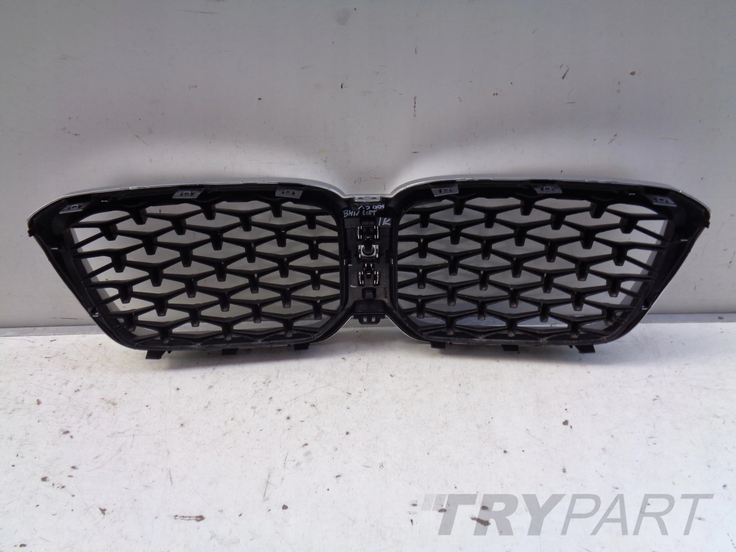 BMW X3 G01 LIFT Front Grille Cover for Camera