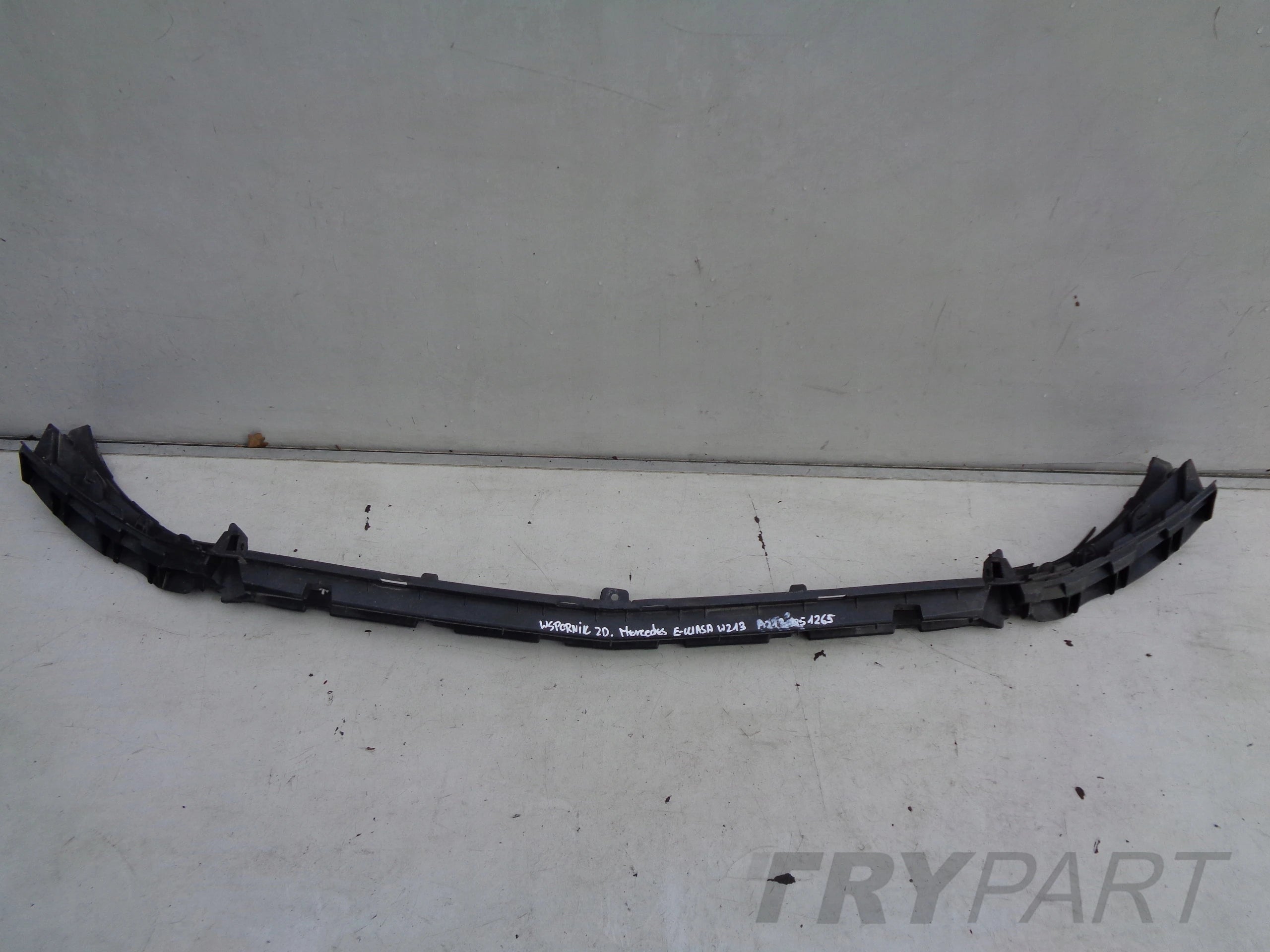BUMPER GRILLE BRACKET MERCEDES E-CLASS W213 16-