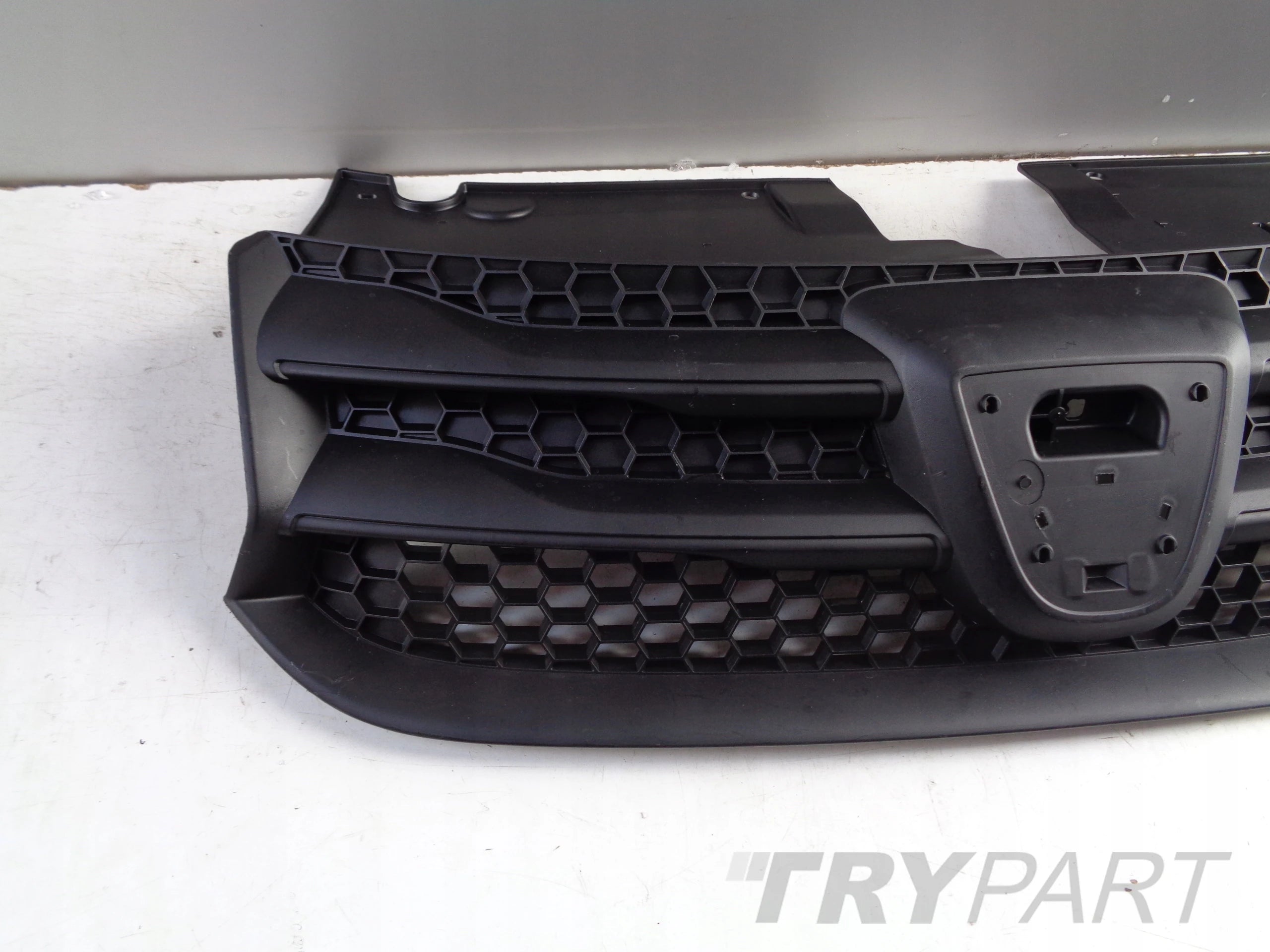 DACIA SANDERO II LOGAN 12-16 Radiator Grille