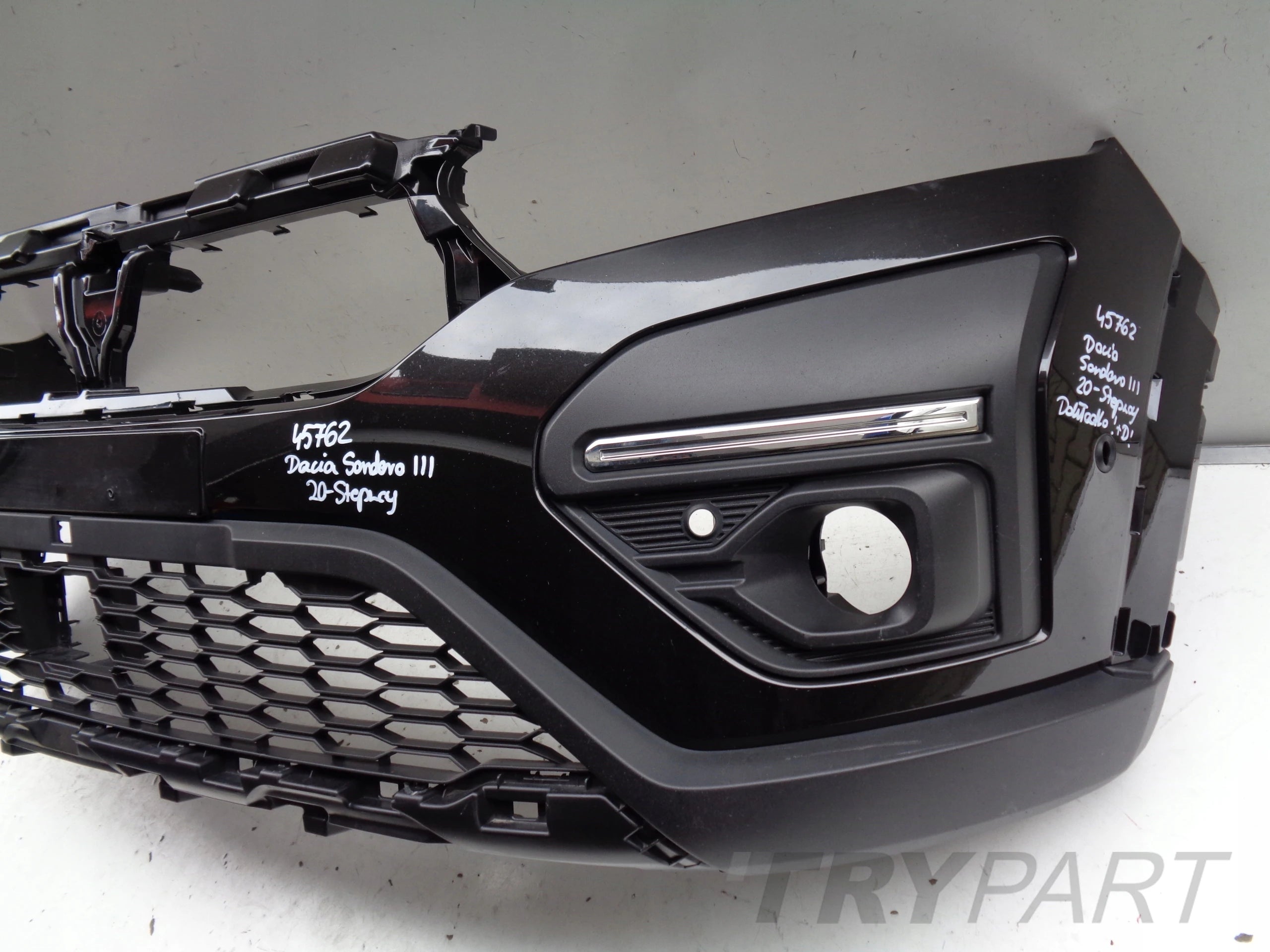 DACIA SANDERO III 20- STEPWAY FRONT BUMPER NO. 45762