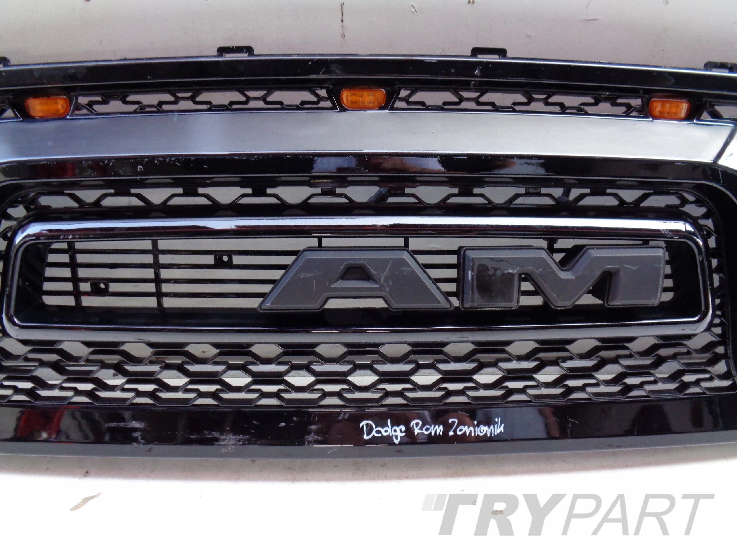 DODGE RAM 13- Grille Shell