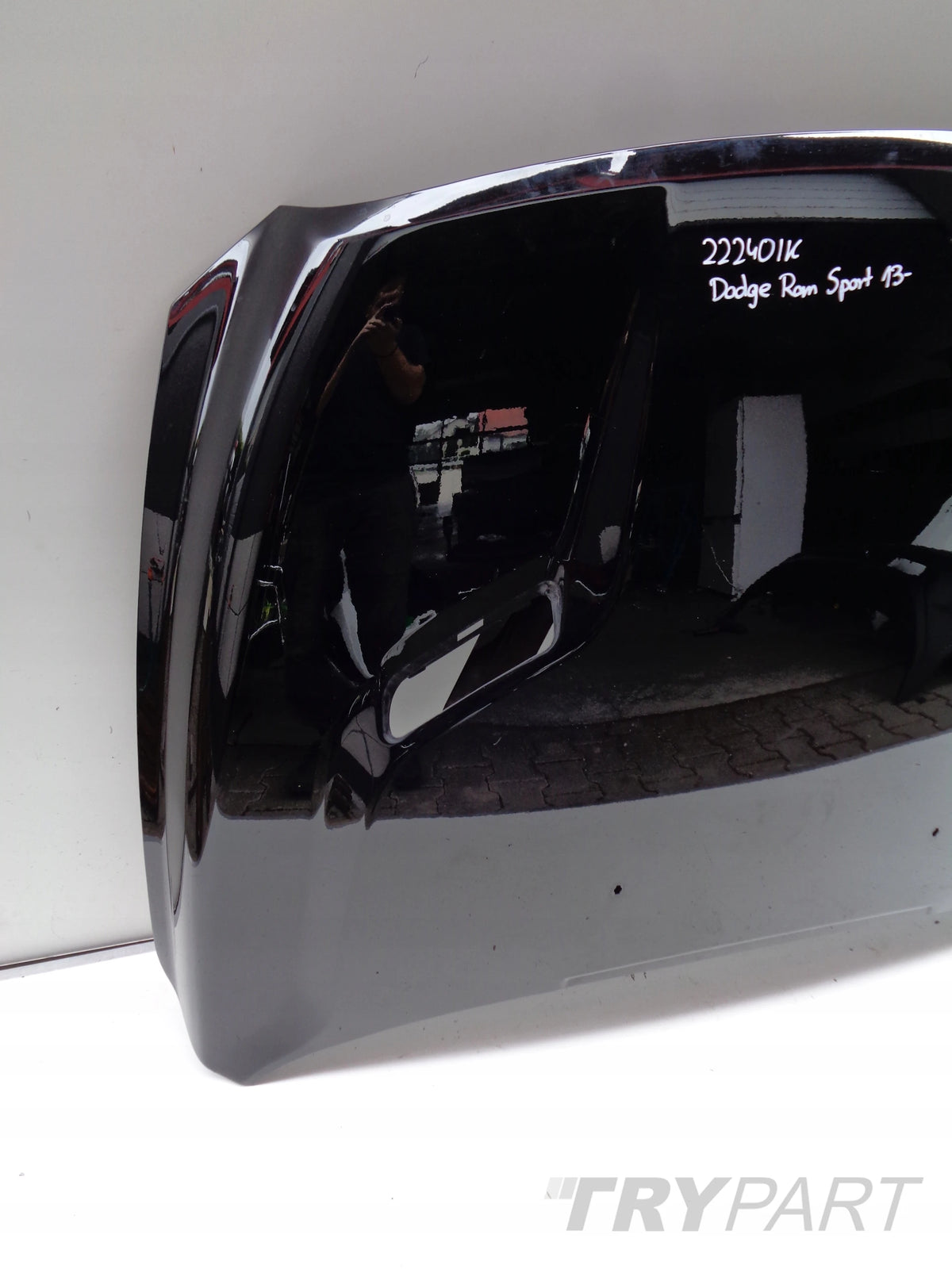 DODGE RAM SPORT SRT 13- ENGINE HOOD COVER