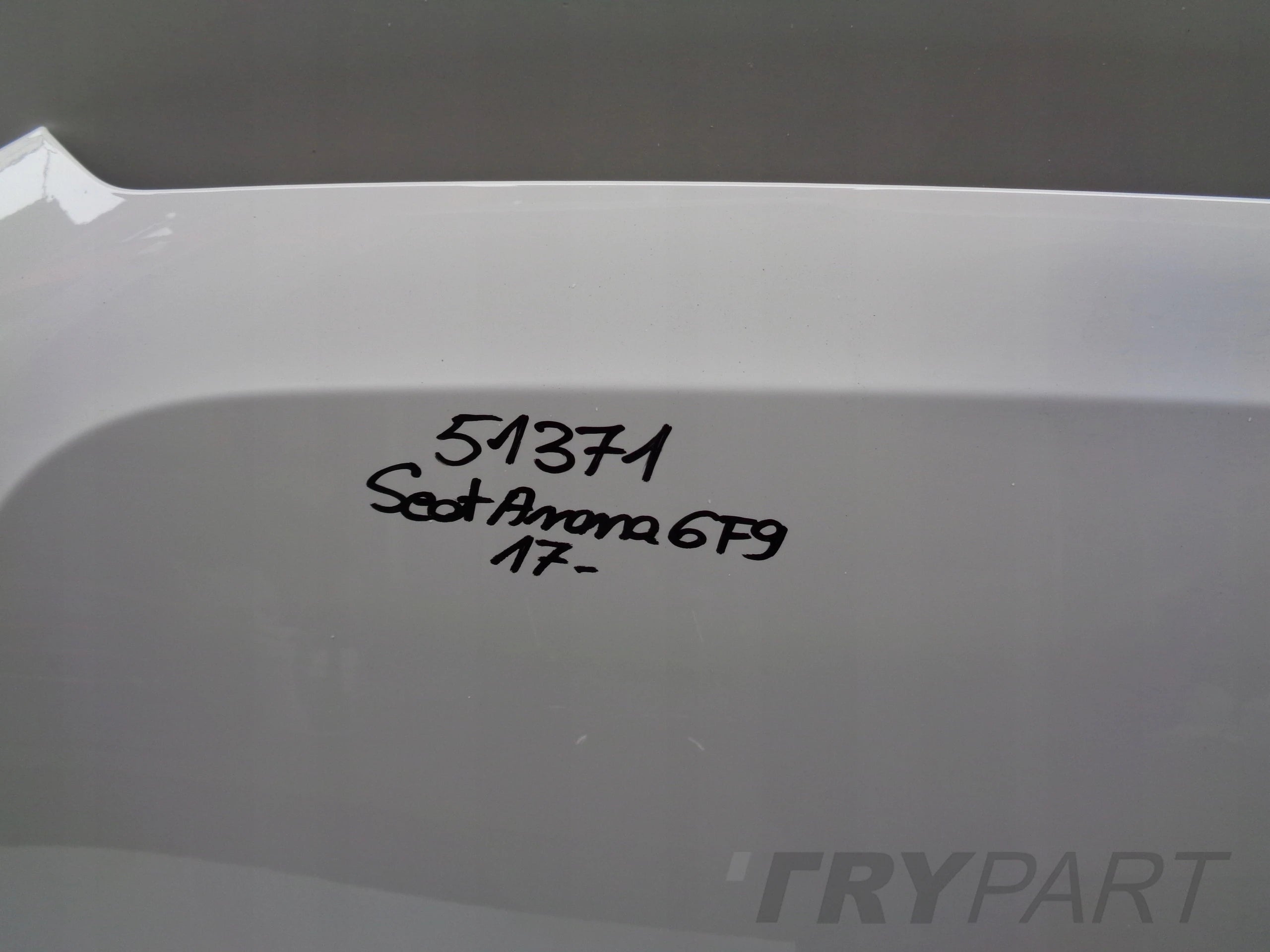 ENGINE HOOD LID SEAT ARONA 6F9 17- NO. 51371