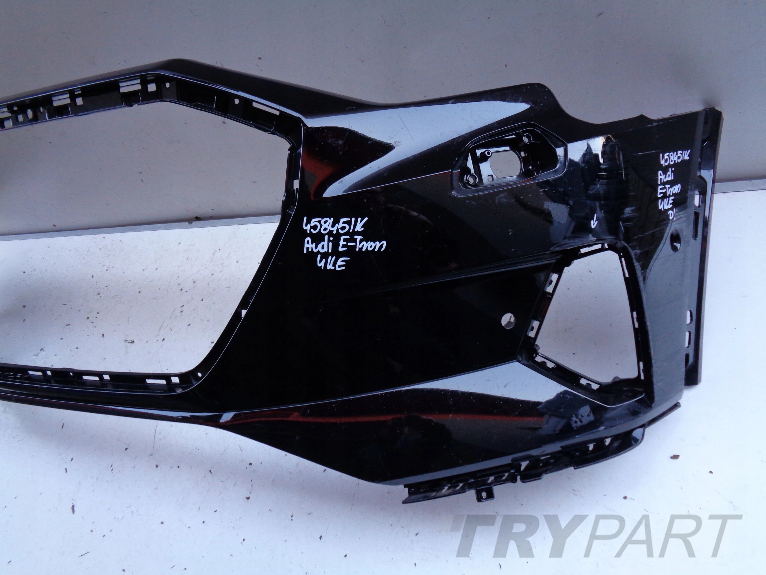 FRONT BUMPER AUDI E-TRON 4KE NO. 45845