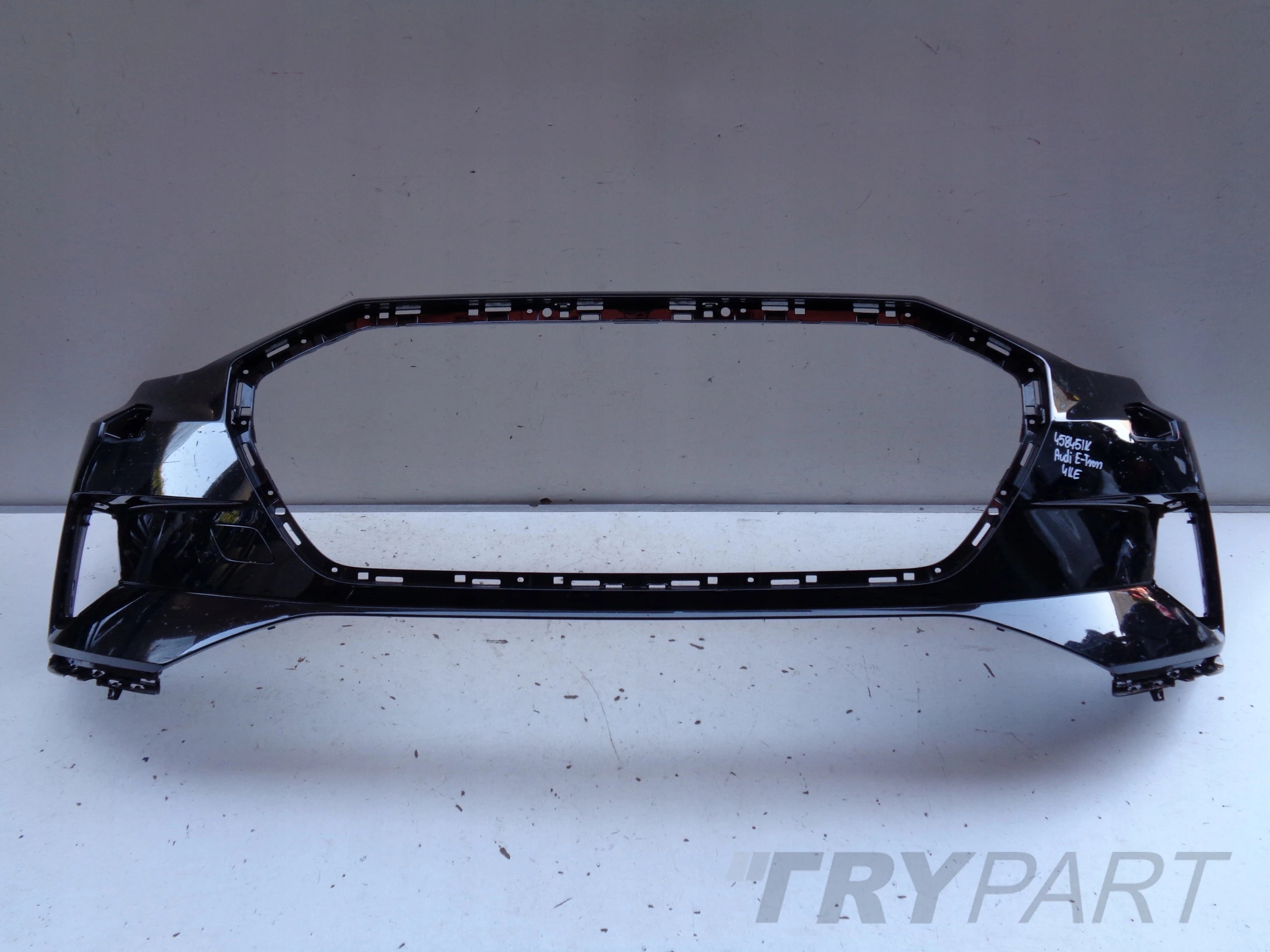 FRONT BUMPER AUDI E-TRON 4KE NO. 45845