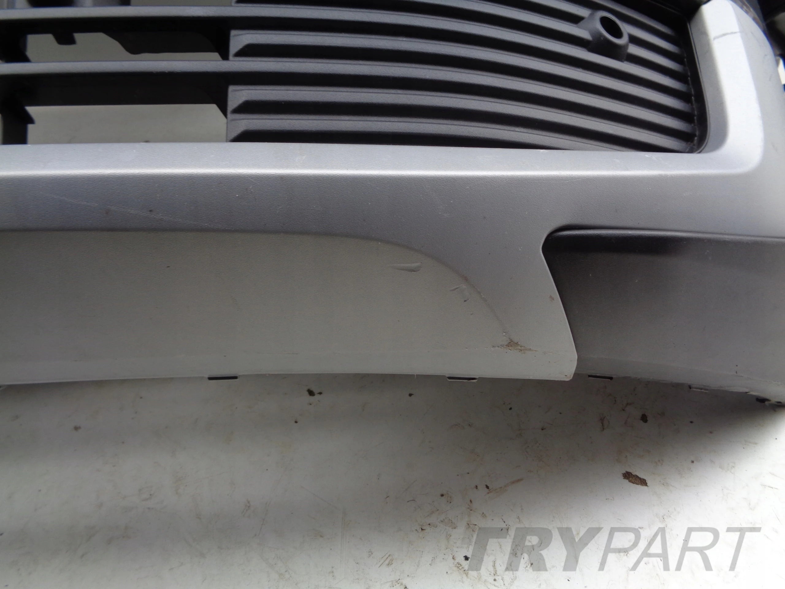 FRONT BUMPER FORD EXPLORER 24- NO. 50082