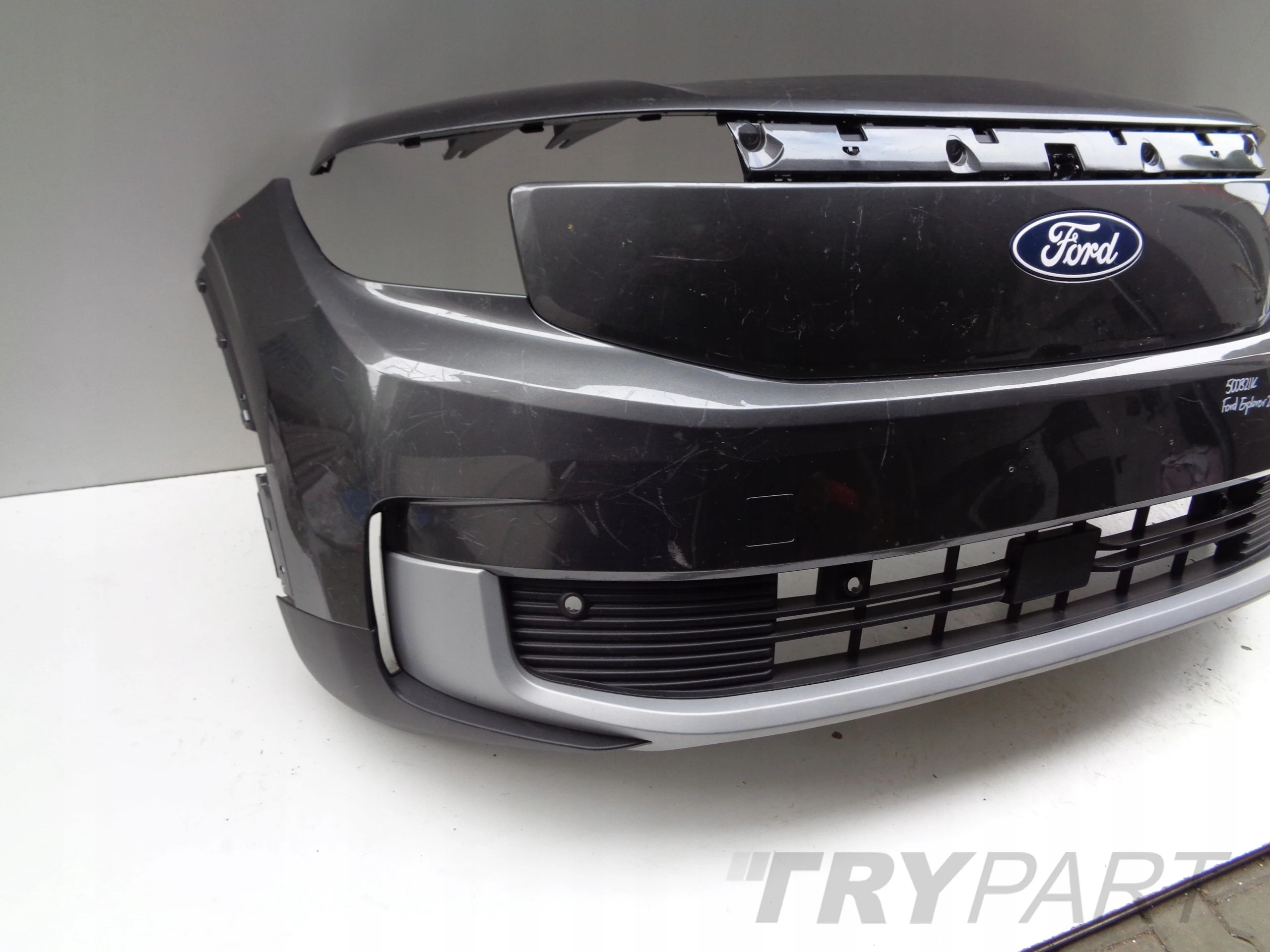 FRONT BUMPER FORD EXPLORER 24- NO. 50082