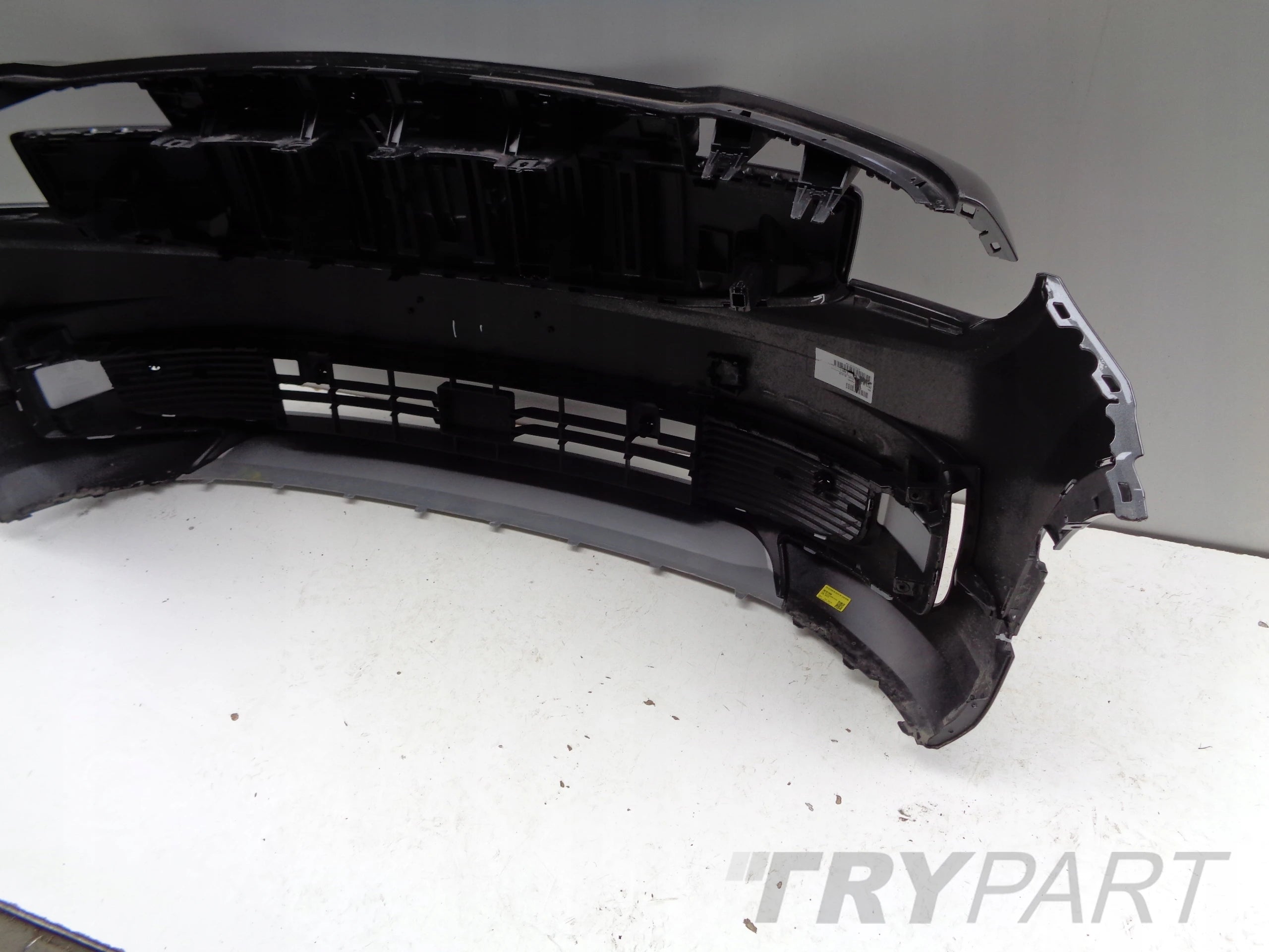 FRONT BUMPER FORD EXPLORER 24- NO. 50082