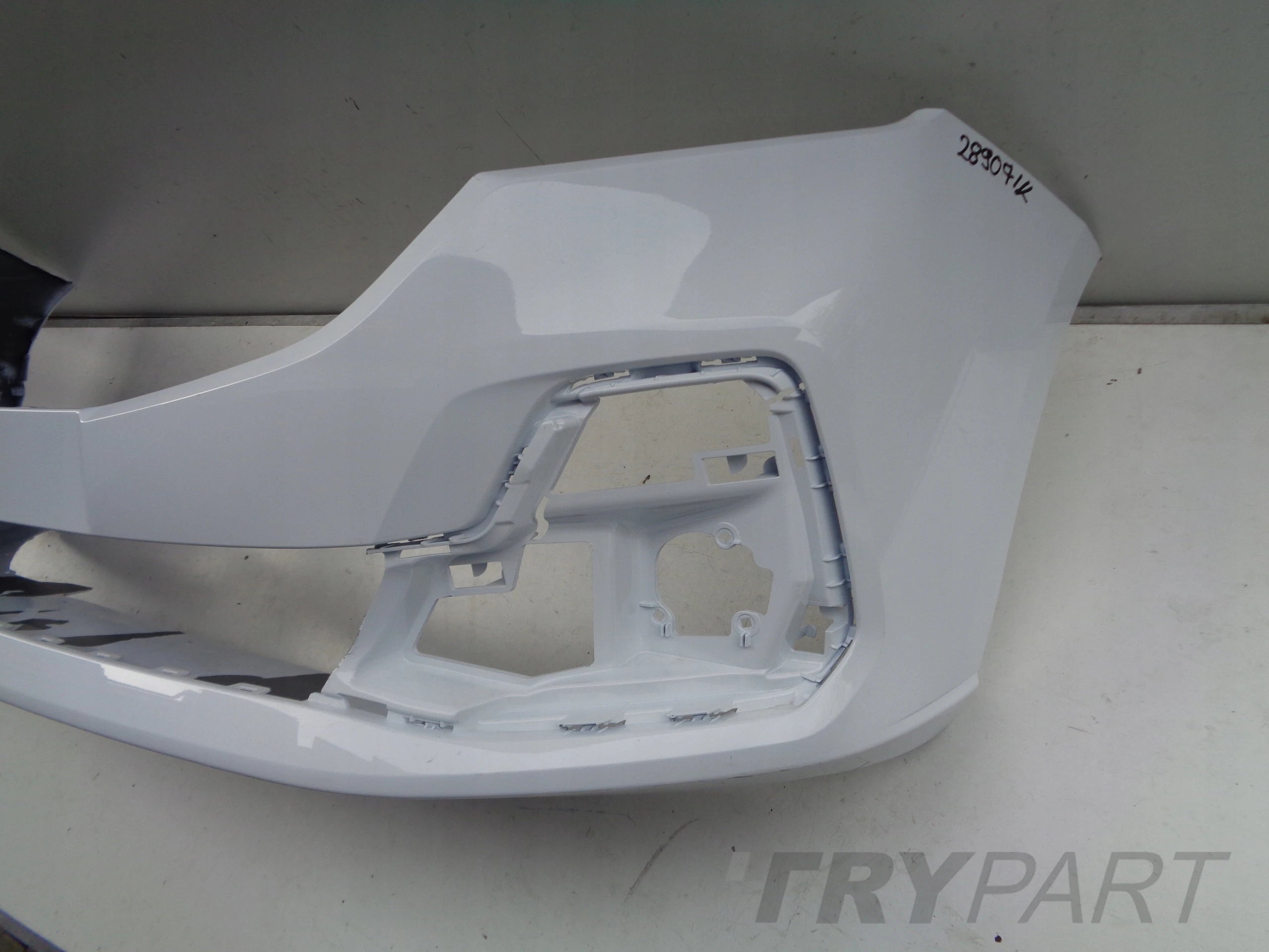 FRONT BUMPER FORD TRANSIT CONNECT III 22- 28907