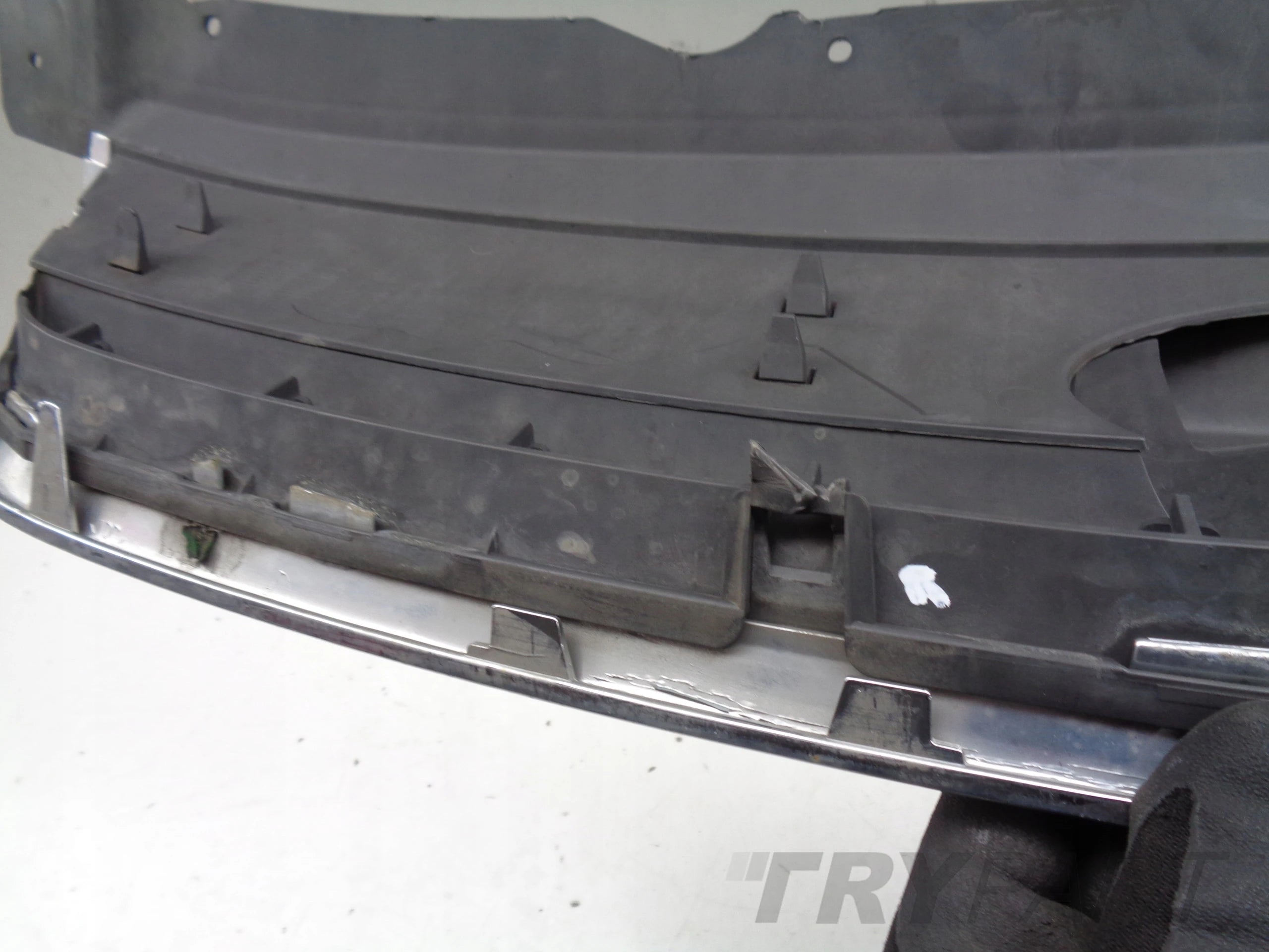 FRONT BUMPER GRILLE FOR FORD KUGA MK1 08-12
