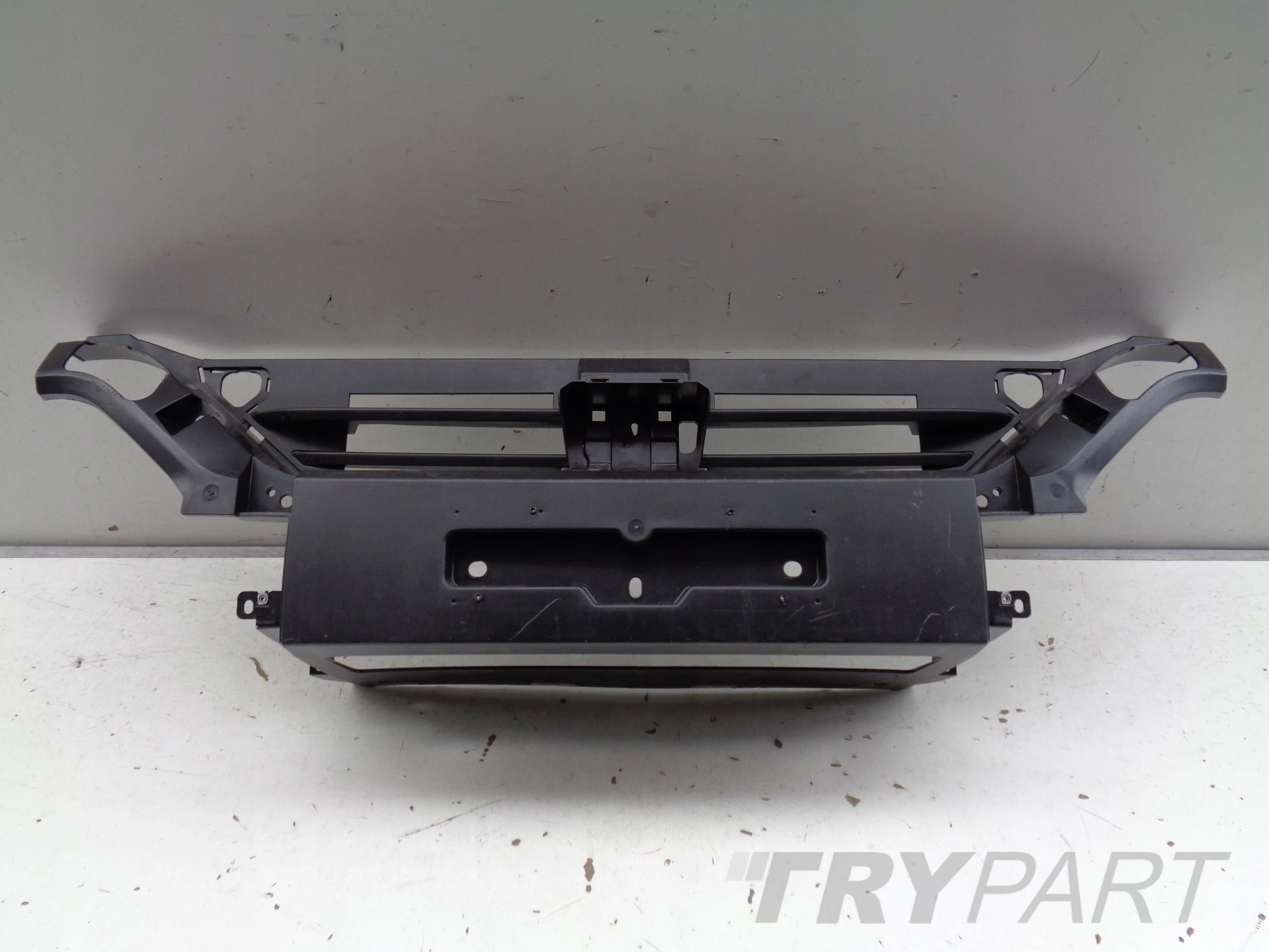 FRONT BUMPER GRILLE IVECO DAILY 19- LIFT