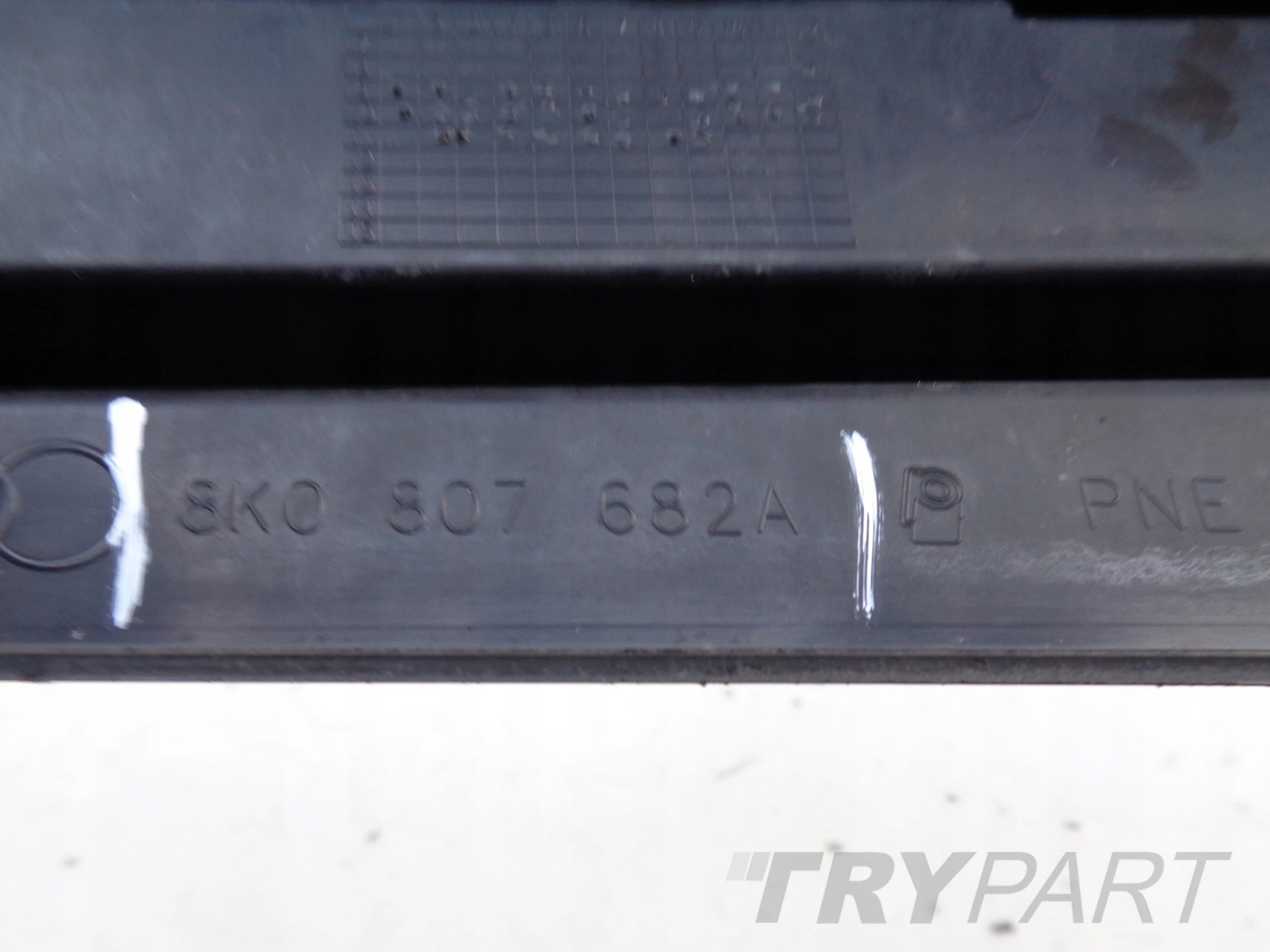 FRONT BUMPER GRILLE RIGHT AUDI A4 B8 8K 8K0 07-11