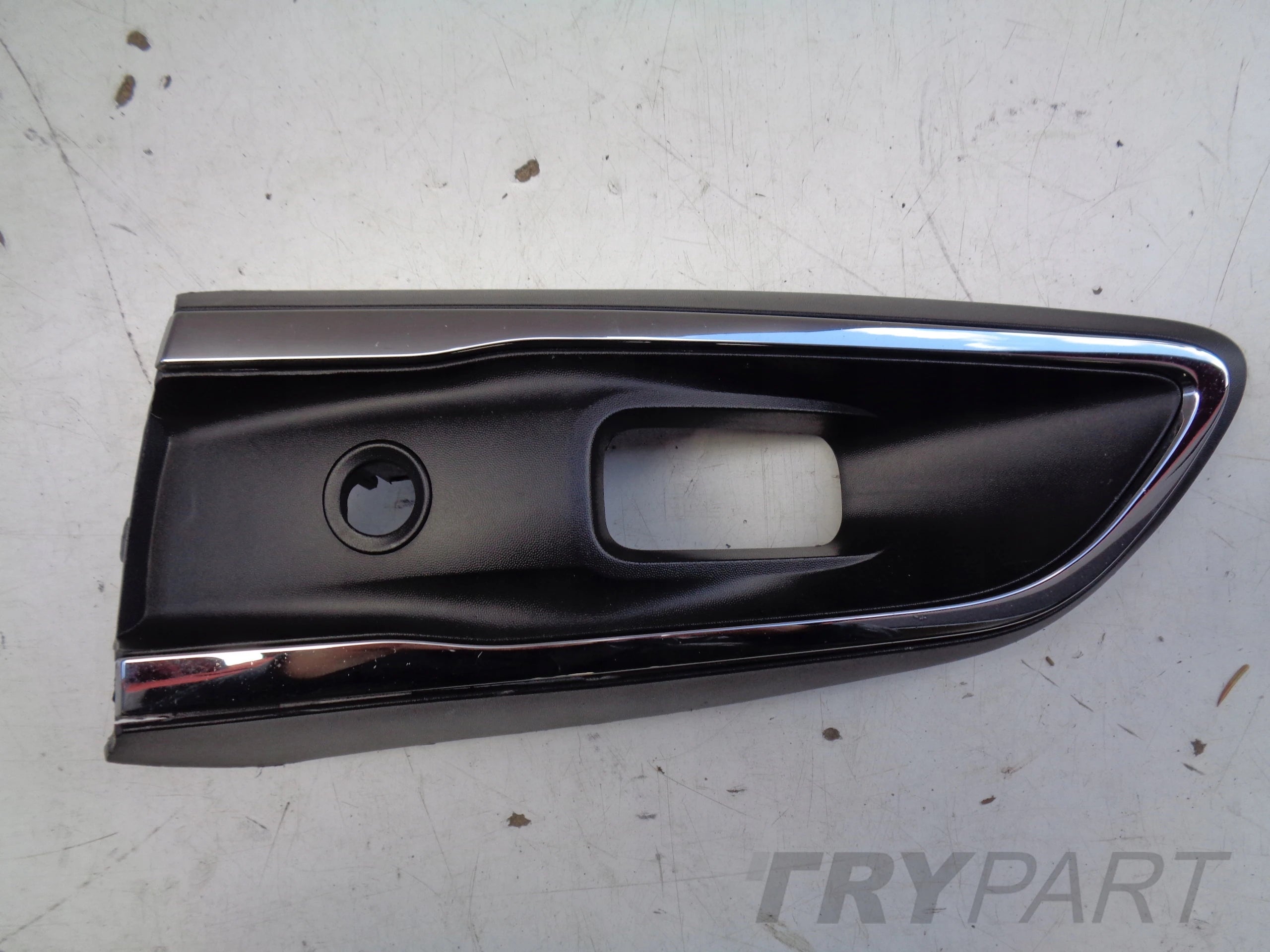 FRONT BUMPER GRILLE RIGHT RENAULT ZOE II 19- FACELIFT