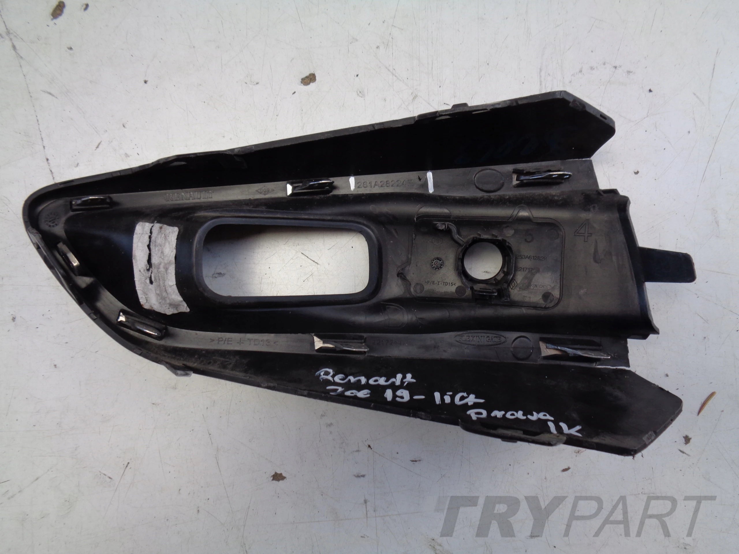 FRONT BUMPER GRILLE RIGHT RENAULT ZOE II 19- FACELIFT