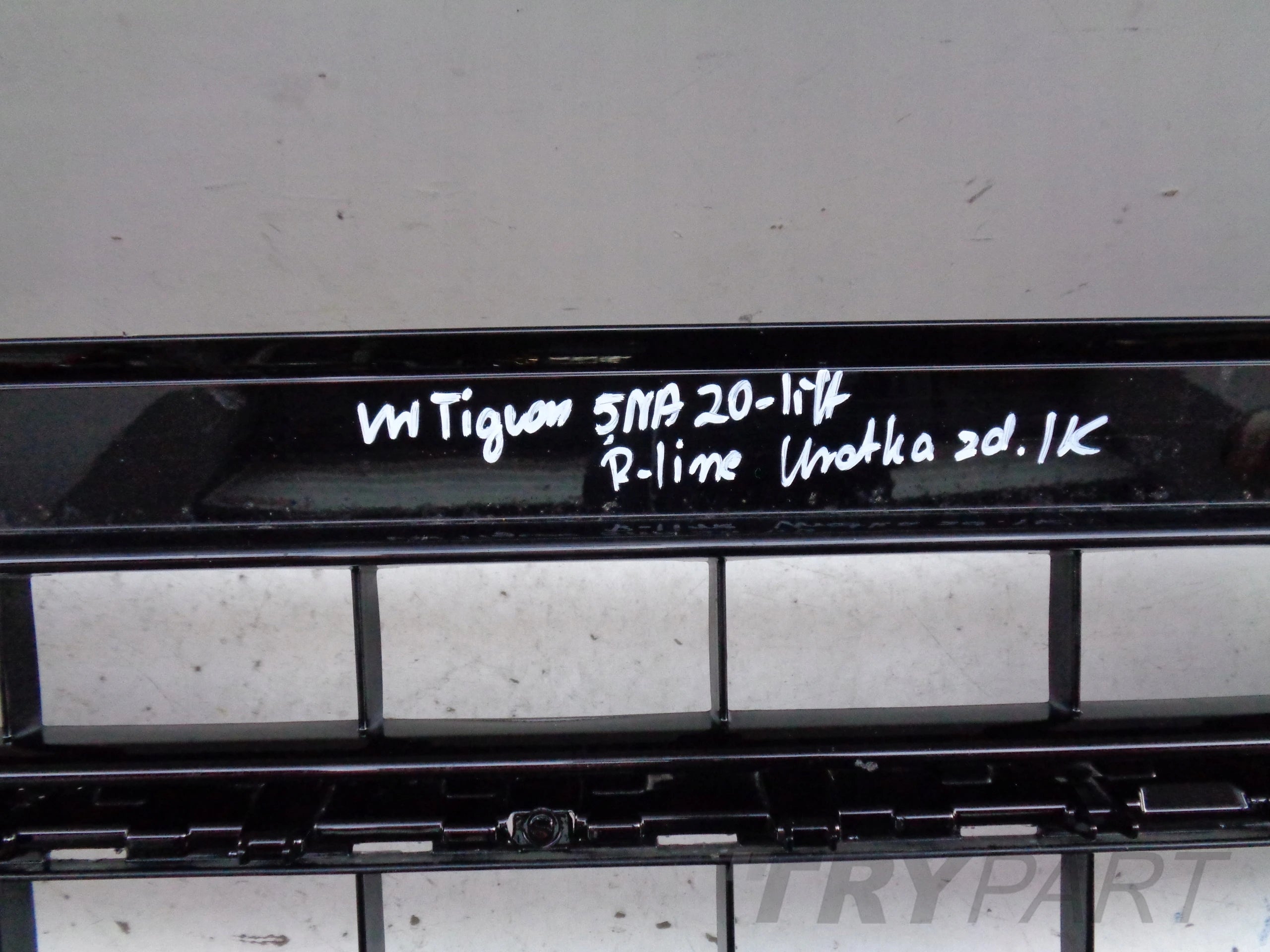FRONT BUMPER LIP GRILL VW TIGUAN 5NA 20- LIFT R-LINE
