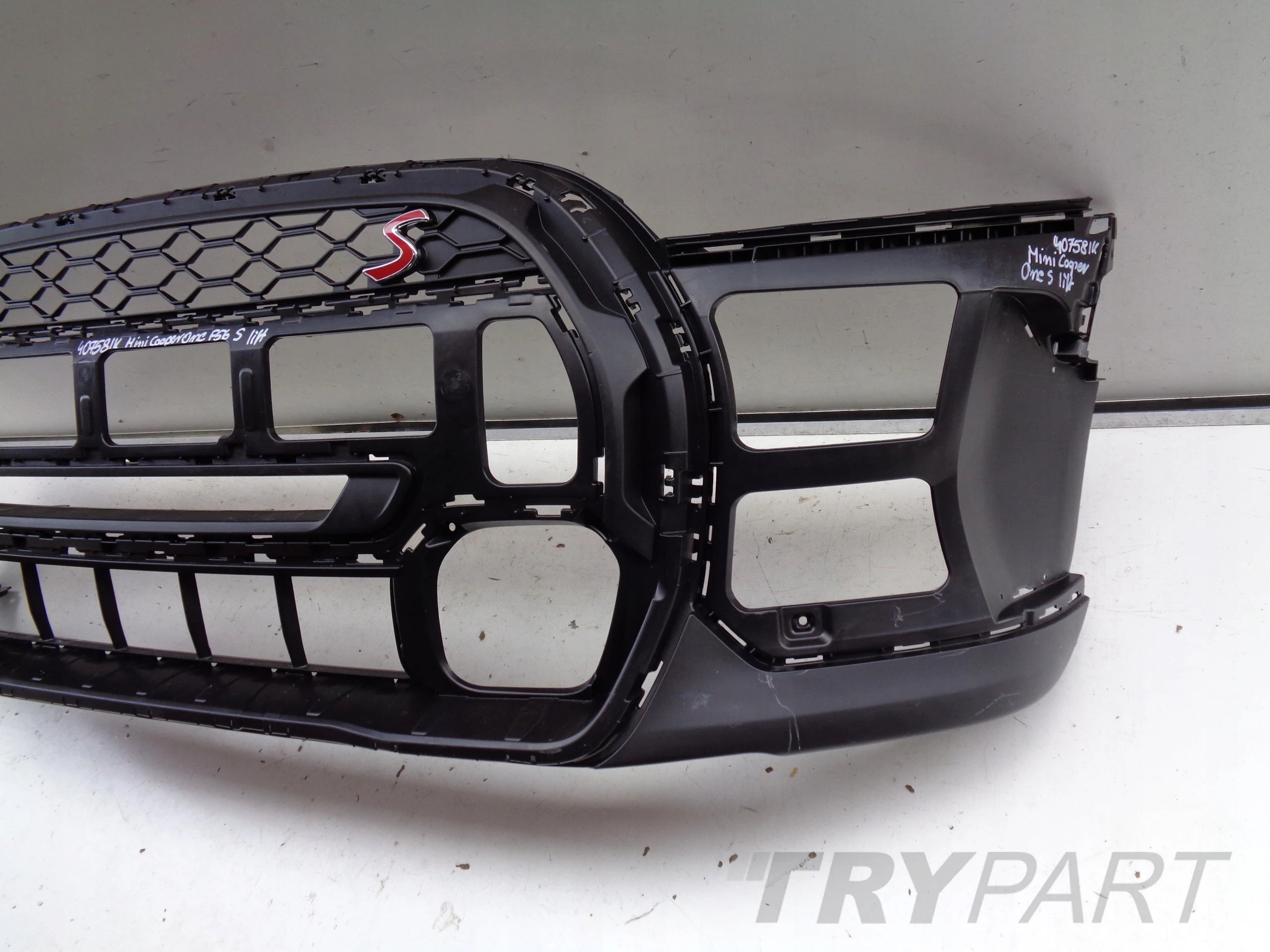 FRONT BUMPER MINI COOPER ONE S JCW LIFT NO. 40758