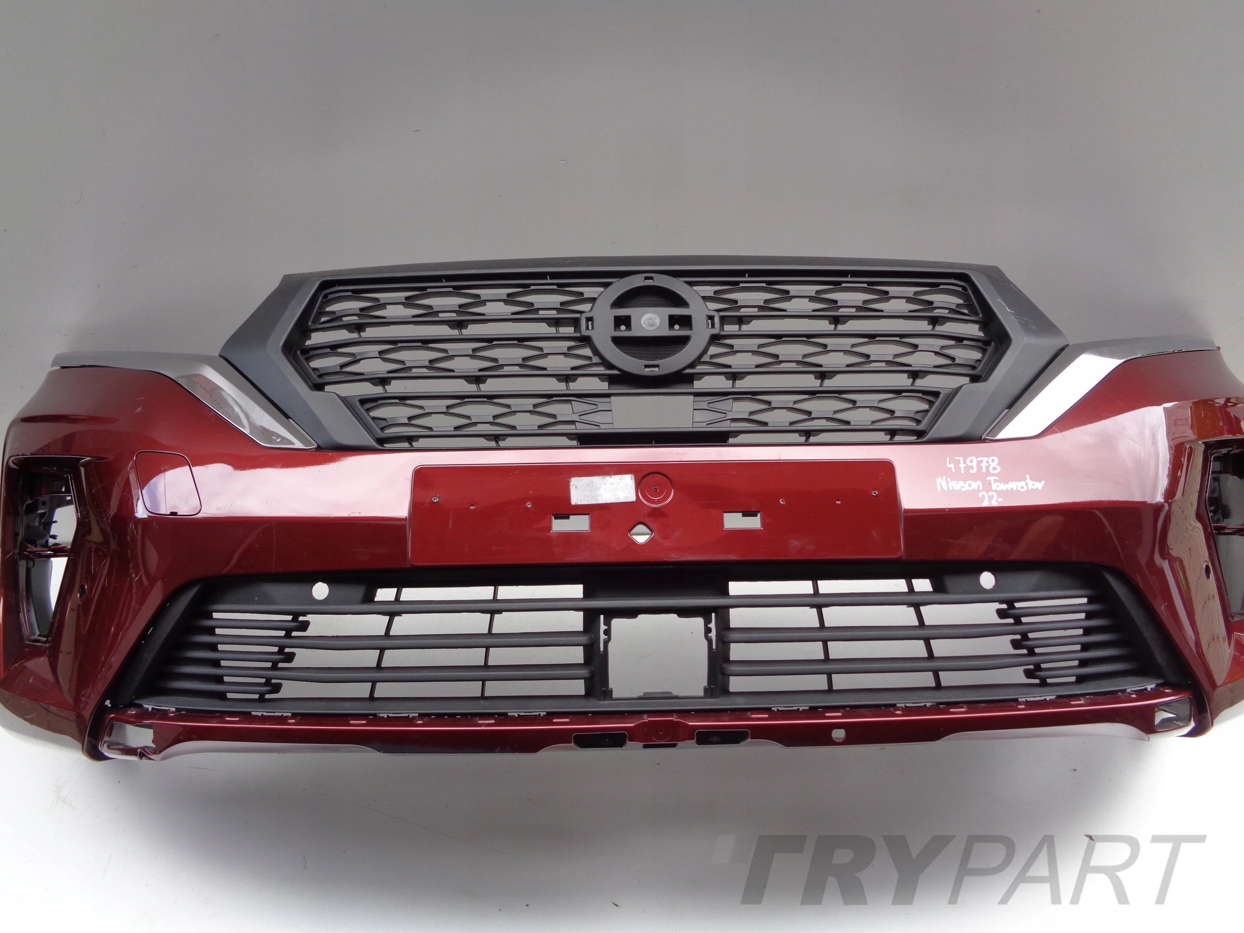 FRONT BUMPER NISSAN TOWNSTAR 22- NO. 47978