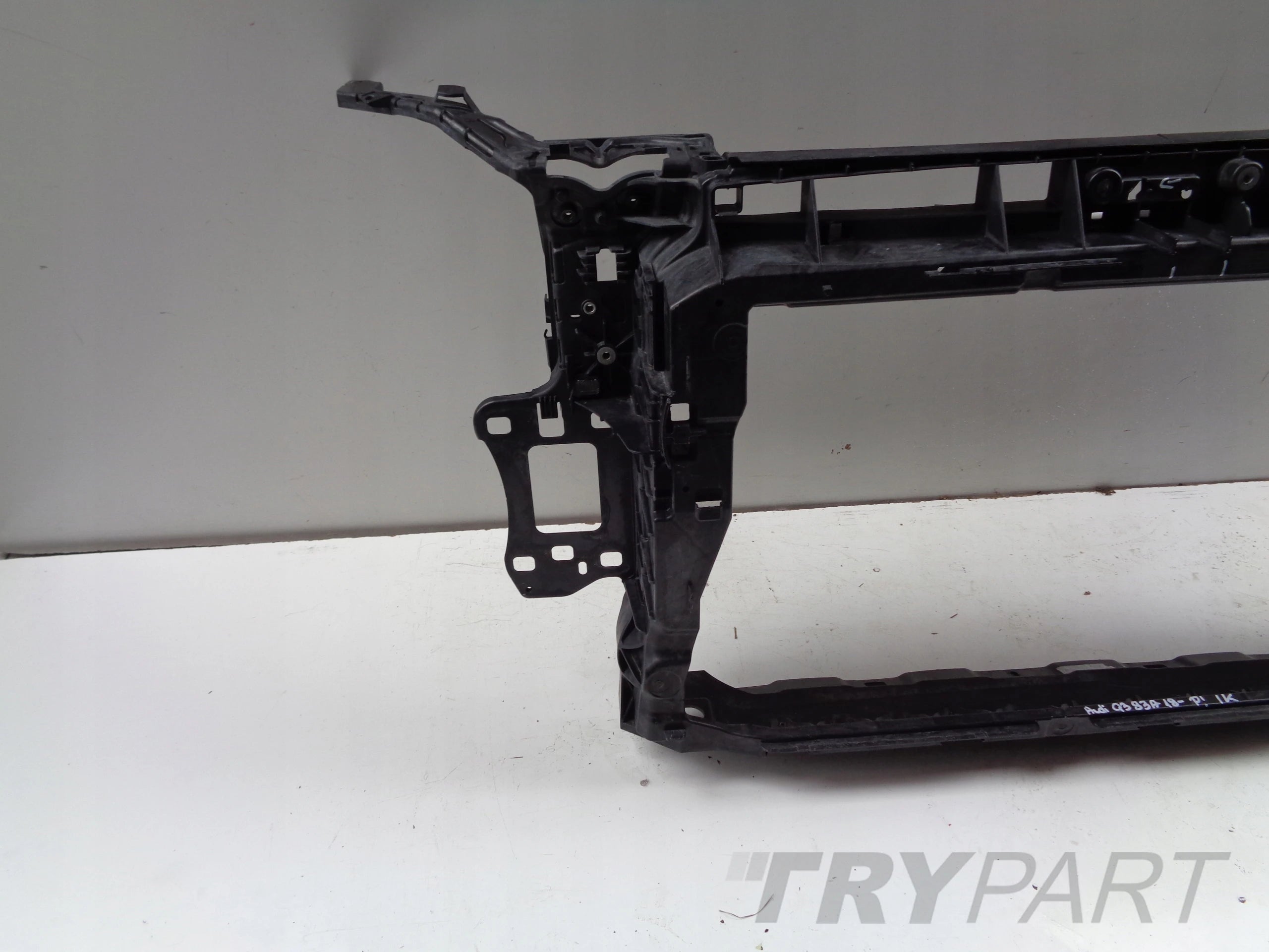 FRONT BUMPER REINFORCEMENT AUDI Q3 II 83A 18-