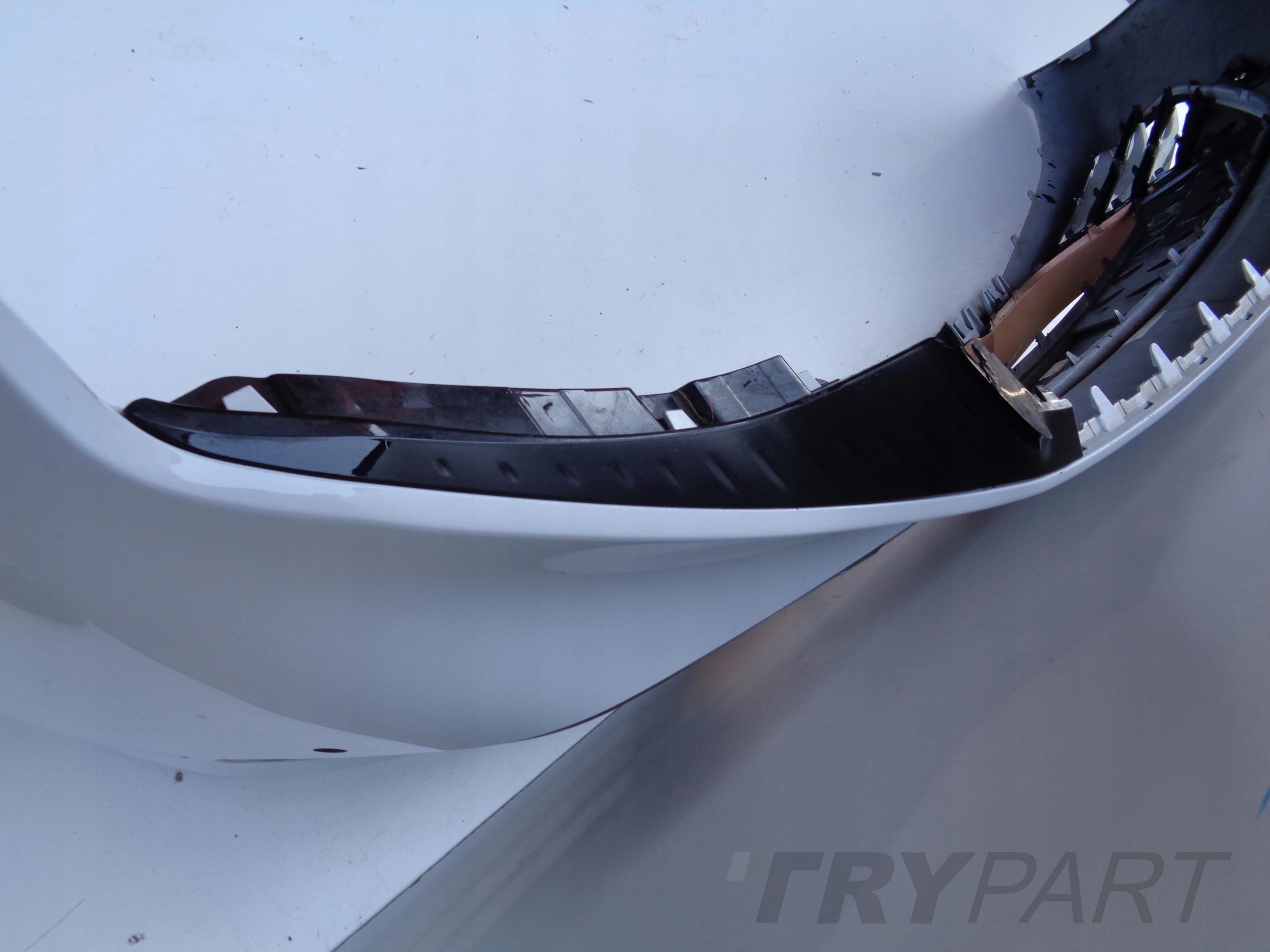 FRONT BUMPER SEAT CUPRA BORN 10E NO. 48195