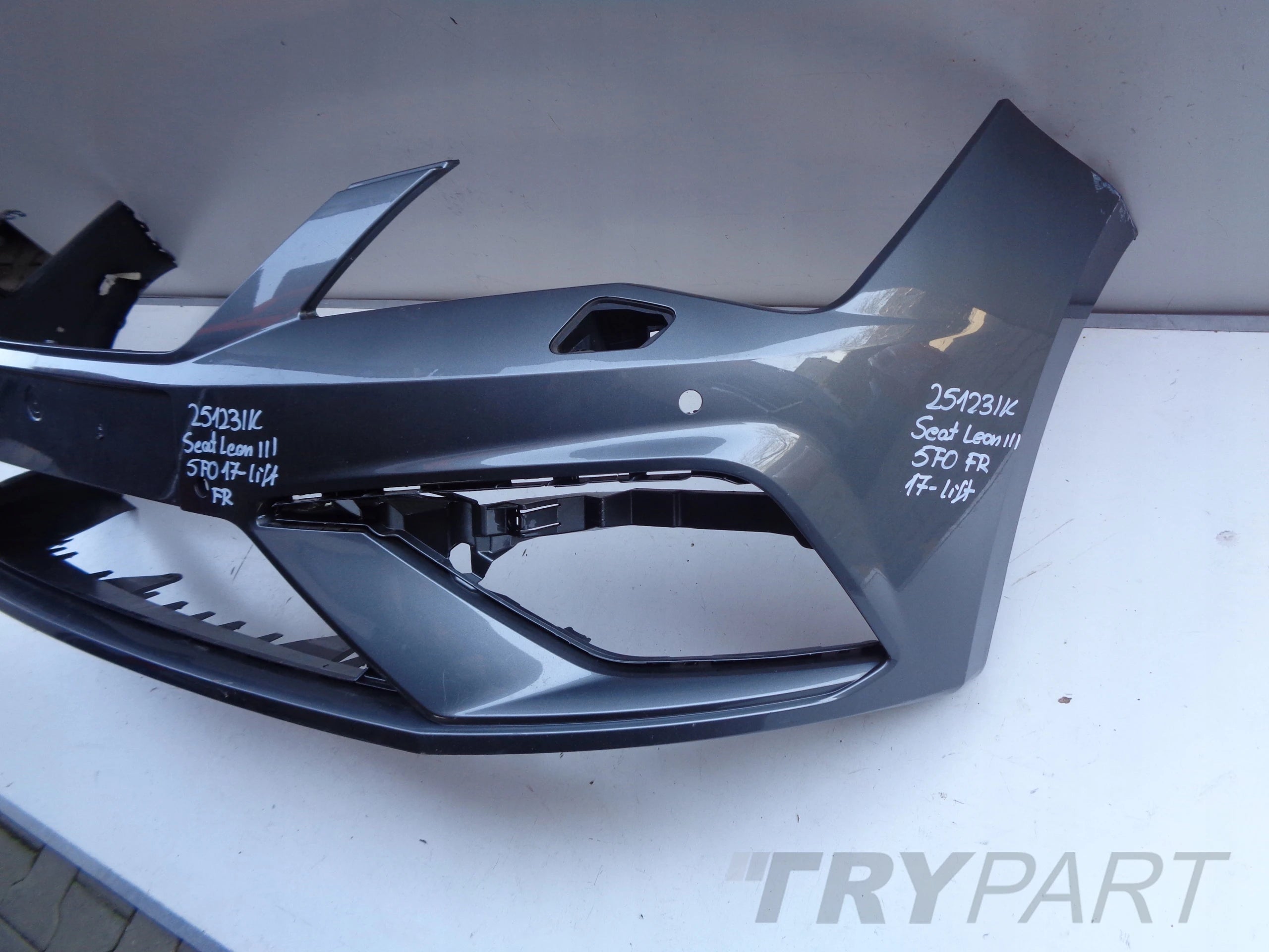 FRONT BUMPER SEAT LEON III 3 5F FR 17- FACELIFT NO 25123