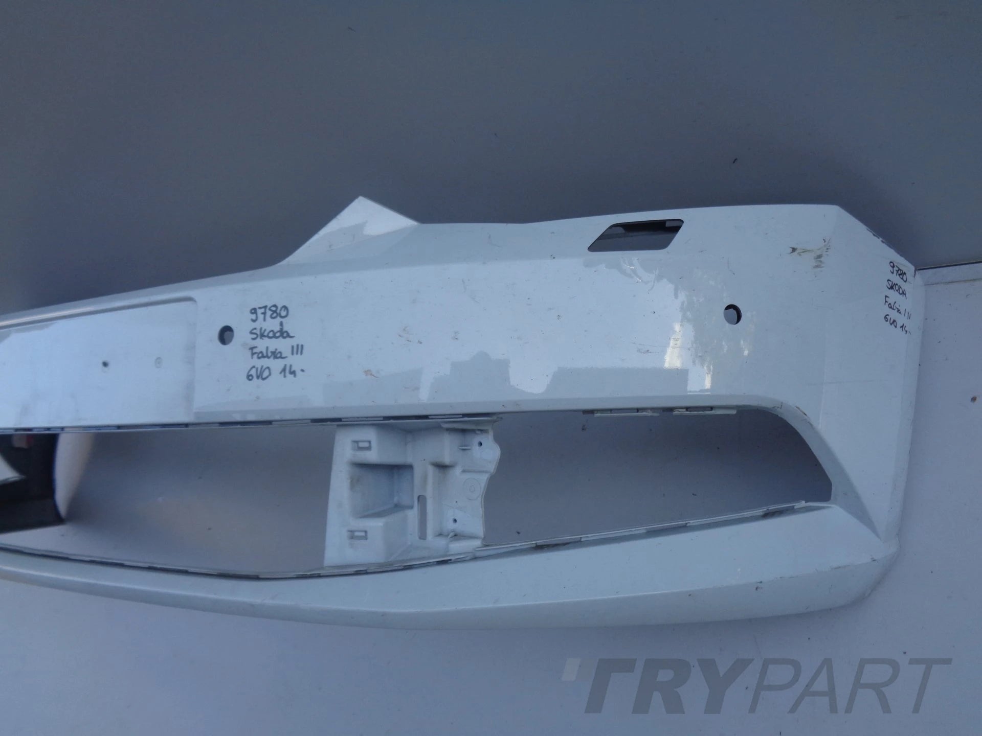 FRONT BUMPER SKODA FABIA III 6V0 14- NO. 9780