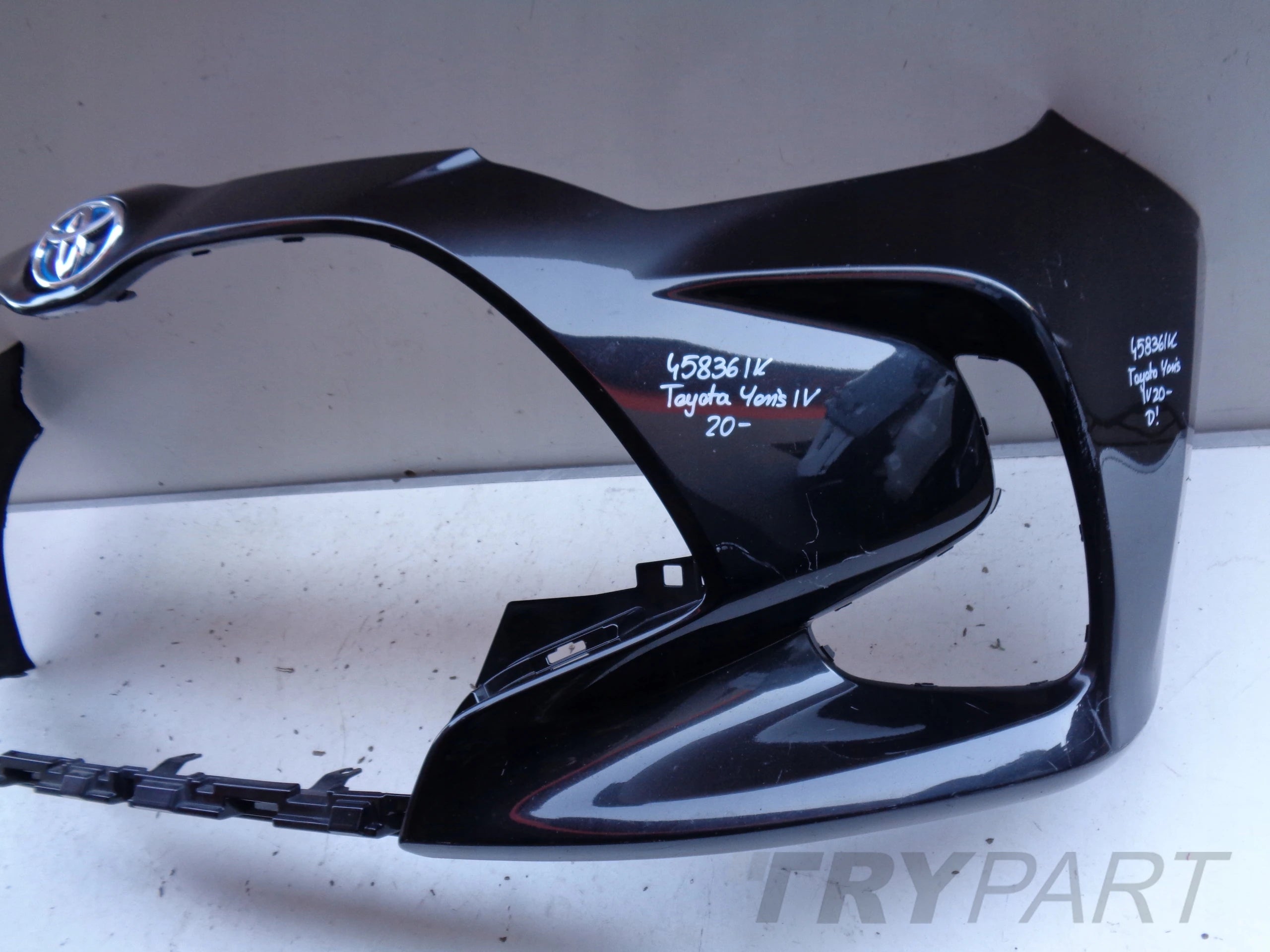 FRONT BUMPER TOYOTA YARIS IV 20- NO. 45836