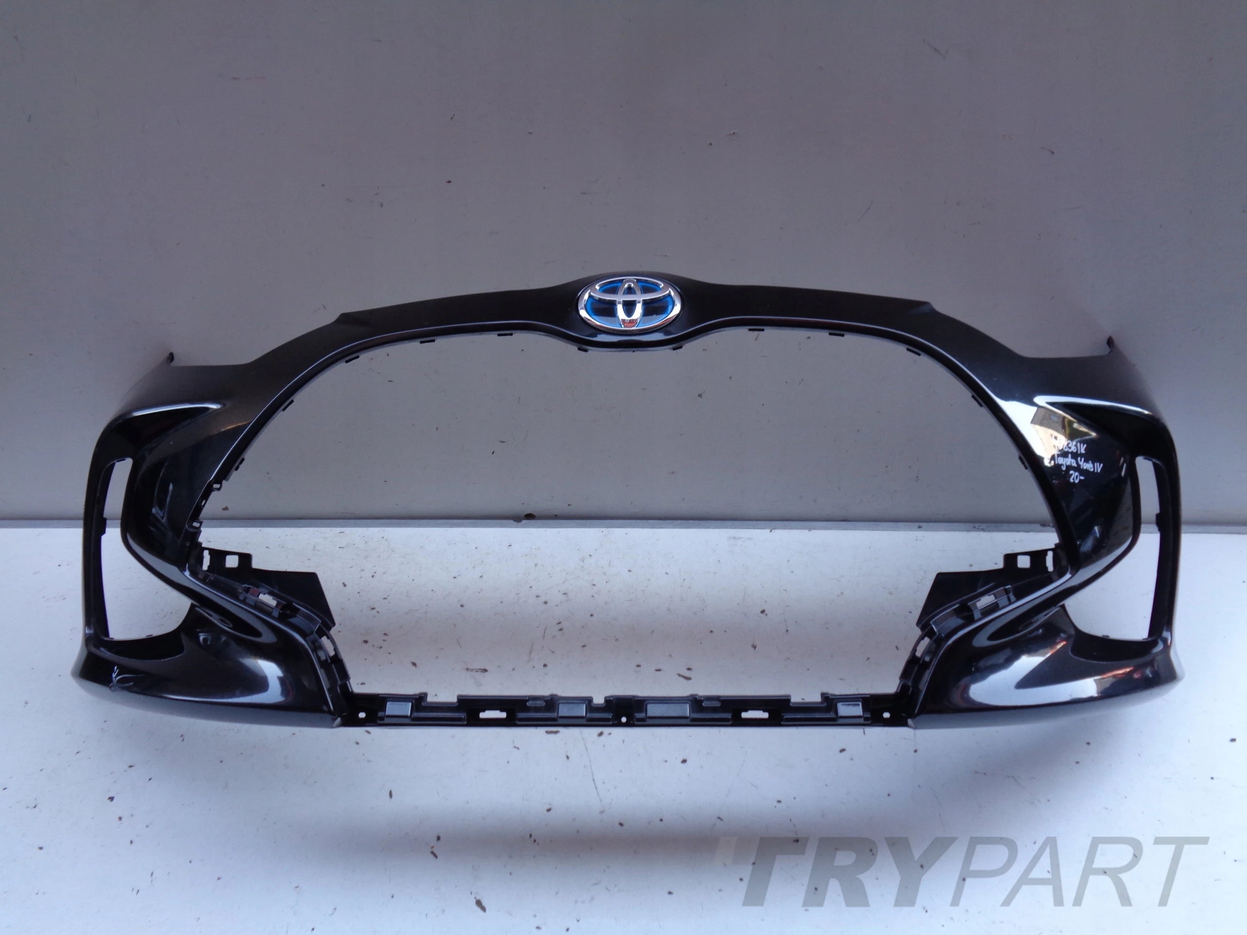 FRONT BUMPER TOYOTA YARIS IV 20- NO. 45836