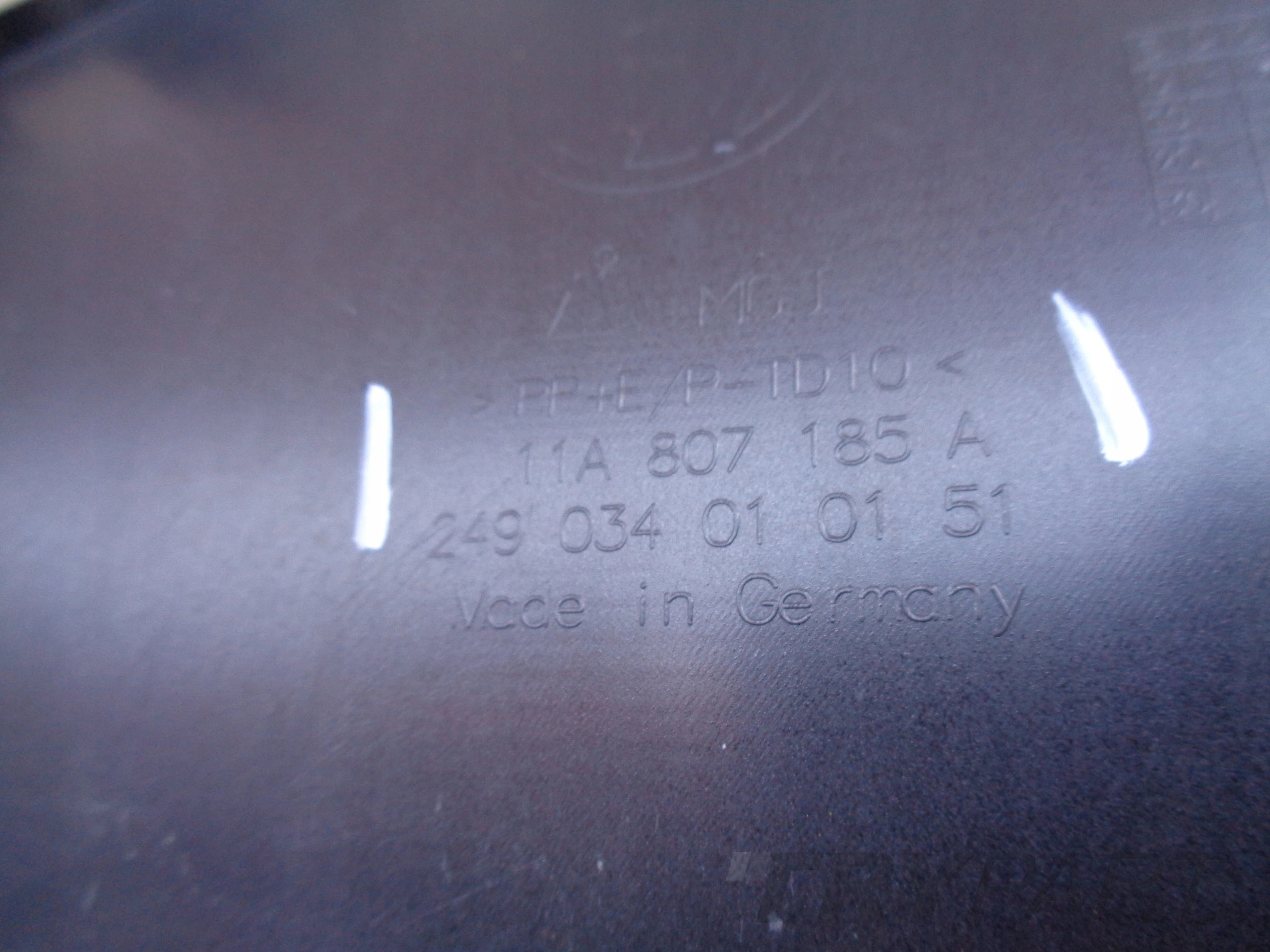 FRONT BUMPER TRIM VW ID4 11A 21-