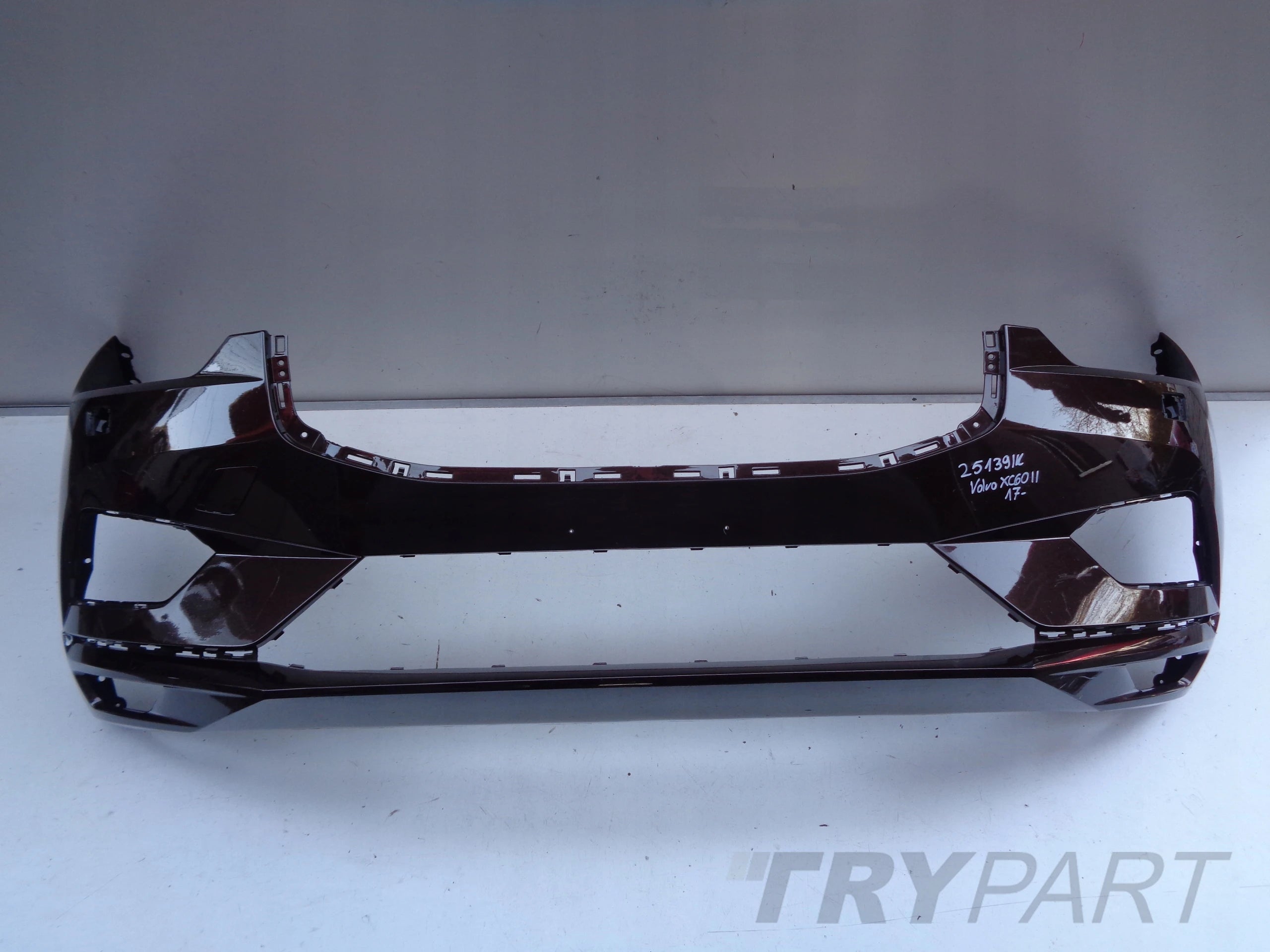 FRONT BUMPER VOLVO XC60 II 17- NO. 25139