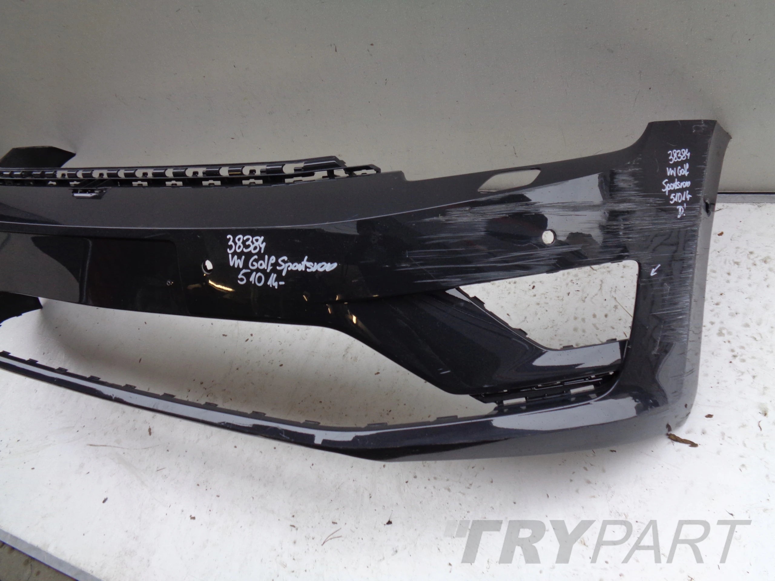 FRONT BUMPER VW GOLF SPORTSVAN 510 14-17 NO. 38384
