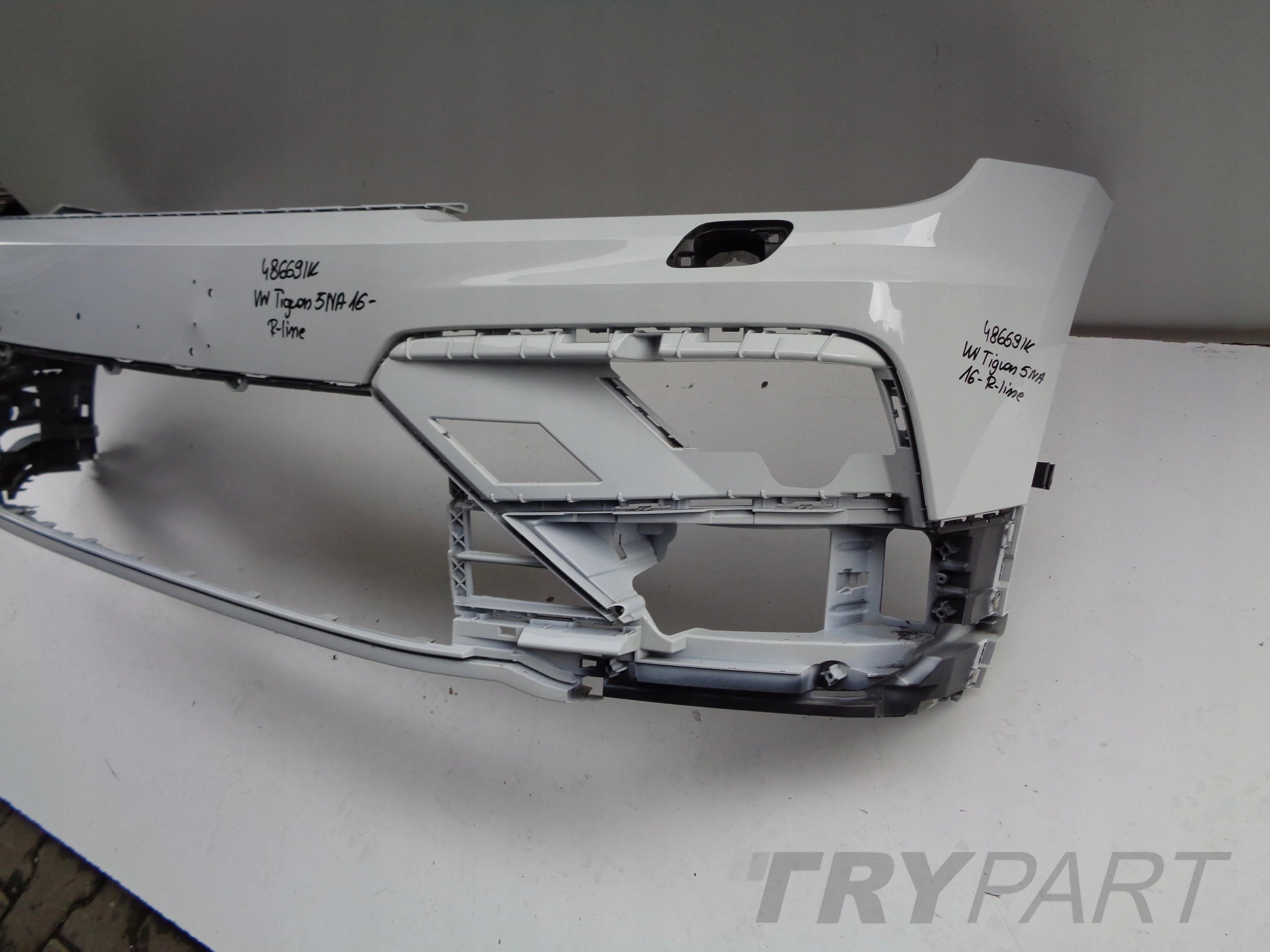 FRONT BUMPER VW TIGUAN II 5NA 16- R-LINE NO. 48669