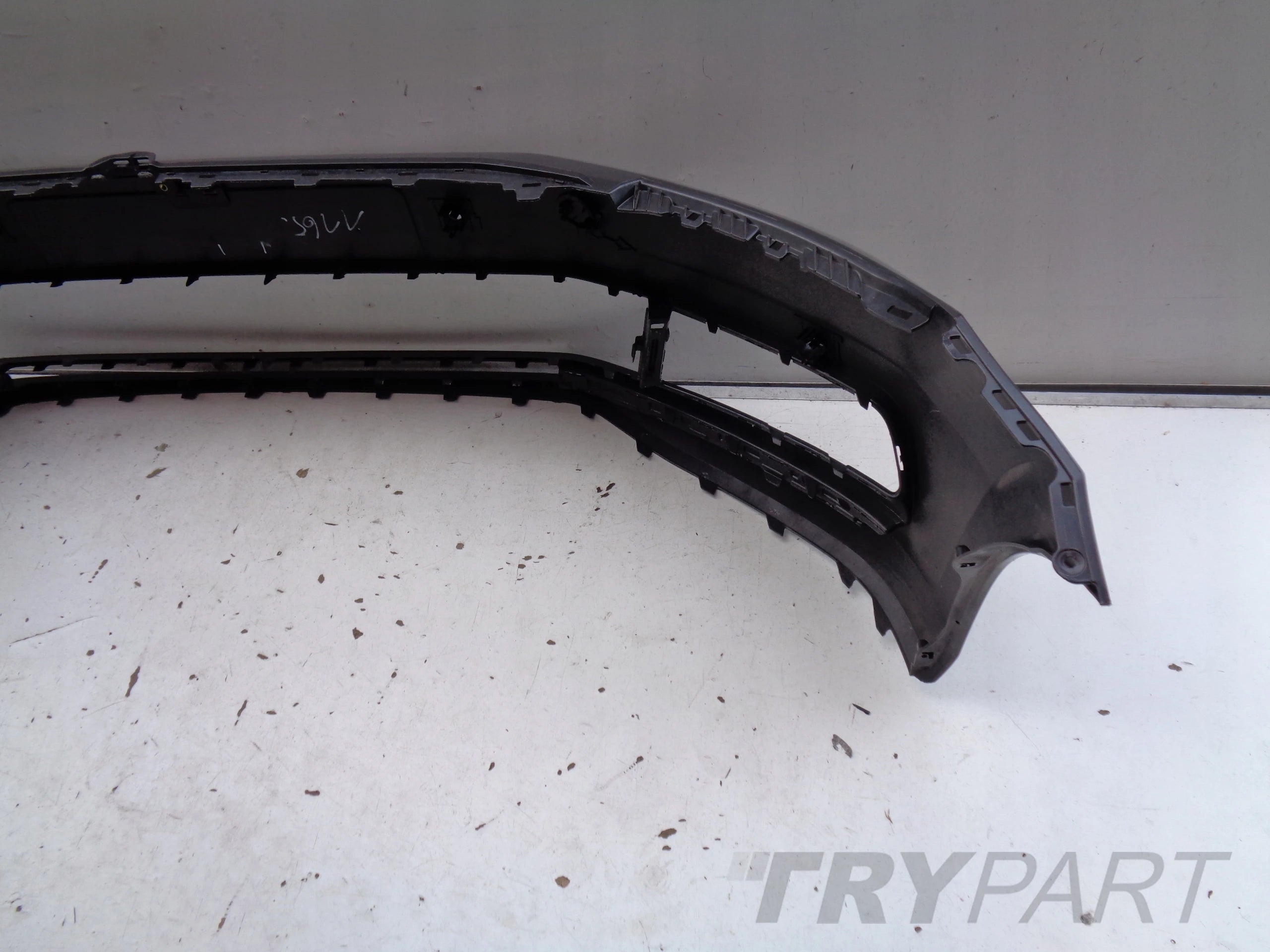 FRONT BUMPER VW TOURAN 5TA 16- NO. 46161