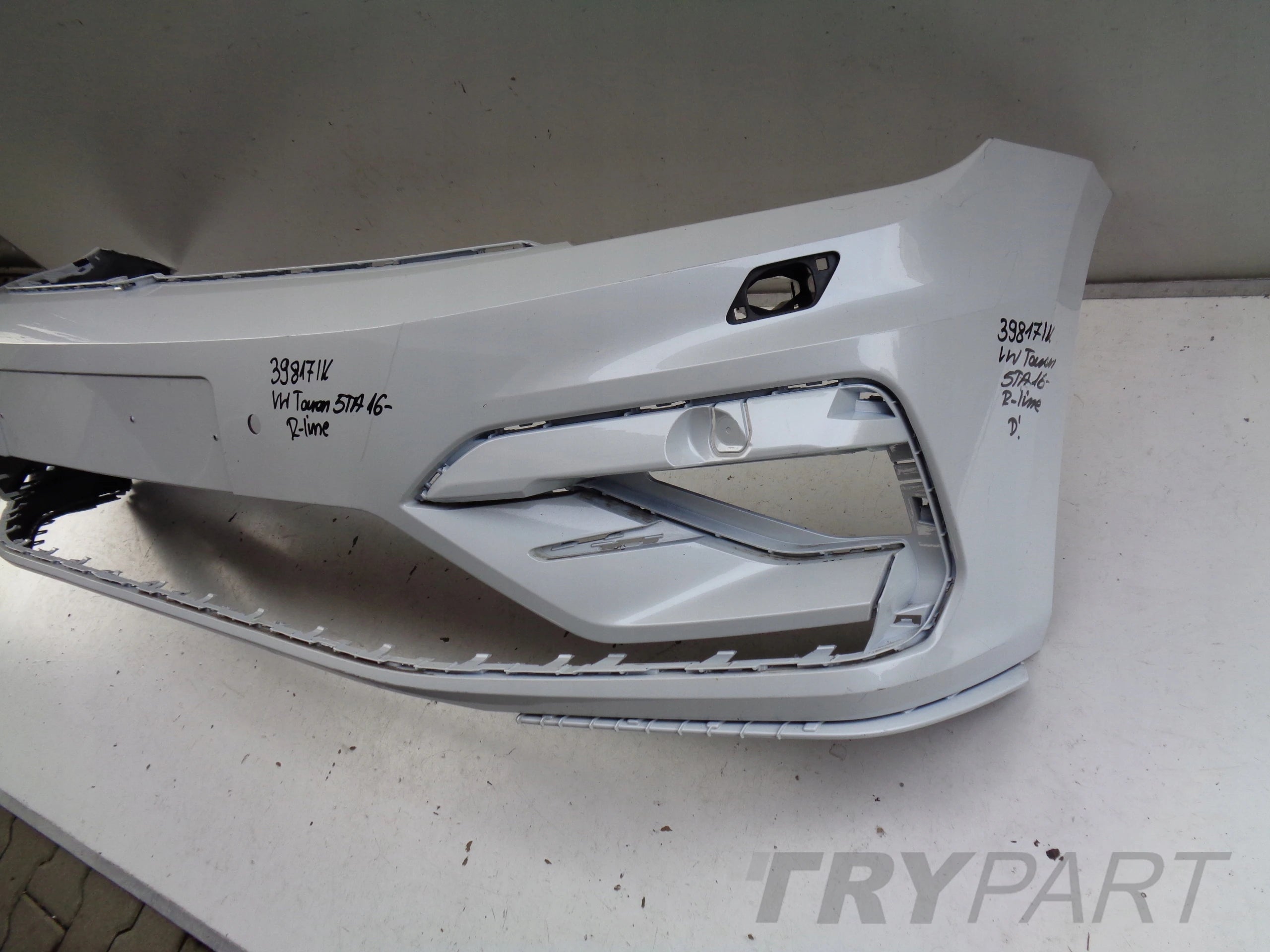 FRONT BUMPER VW TOURAN 5TA 16- R-LINE NO. 39817
