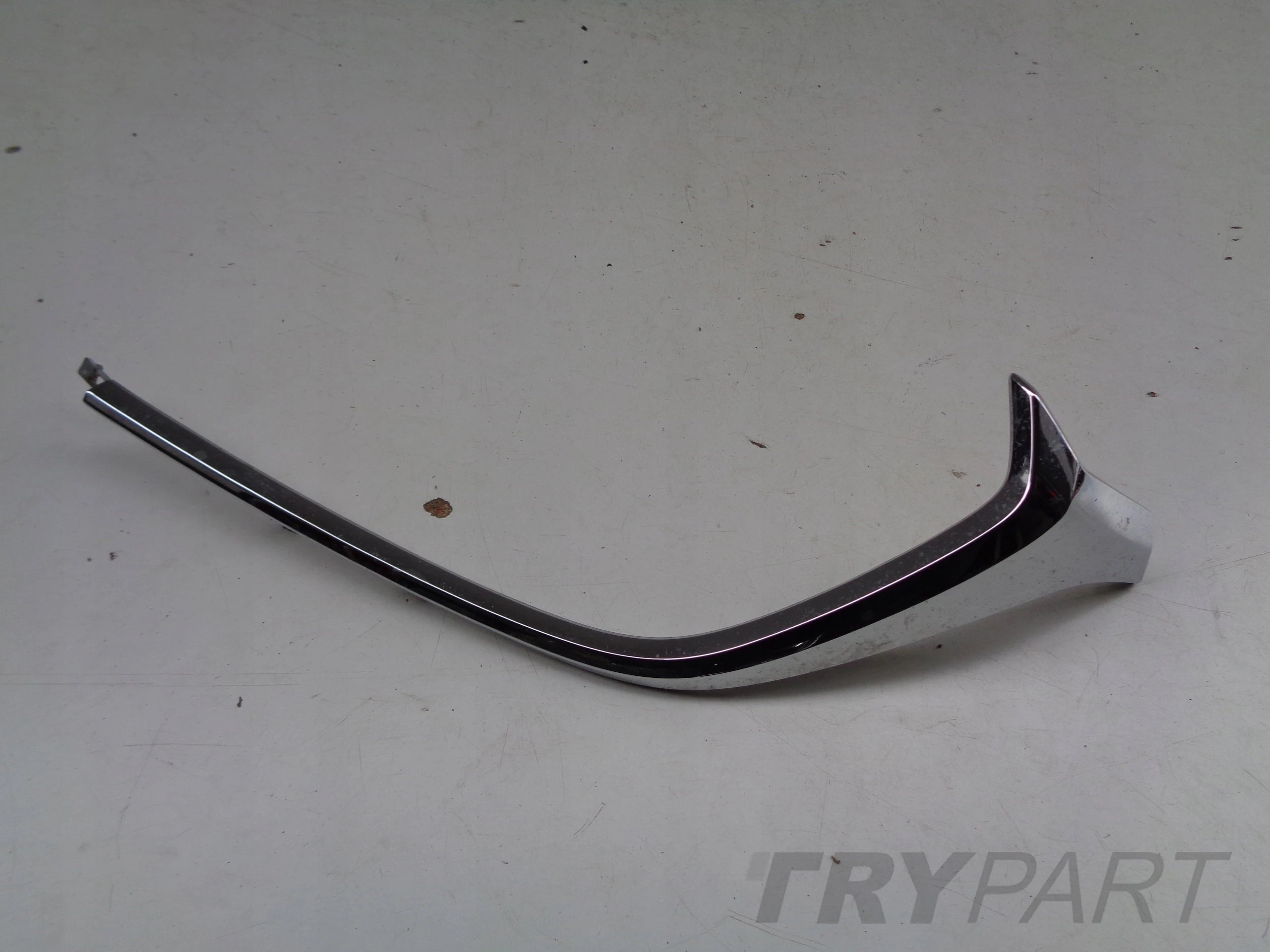 FRONT LEFT BUMPER CHROME TRIM MAZDA CX3 15-